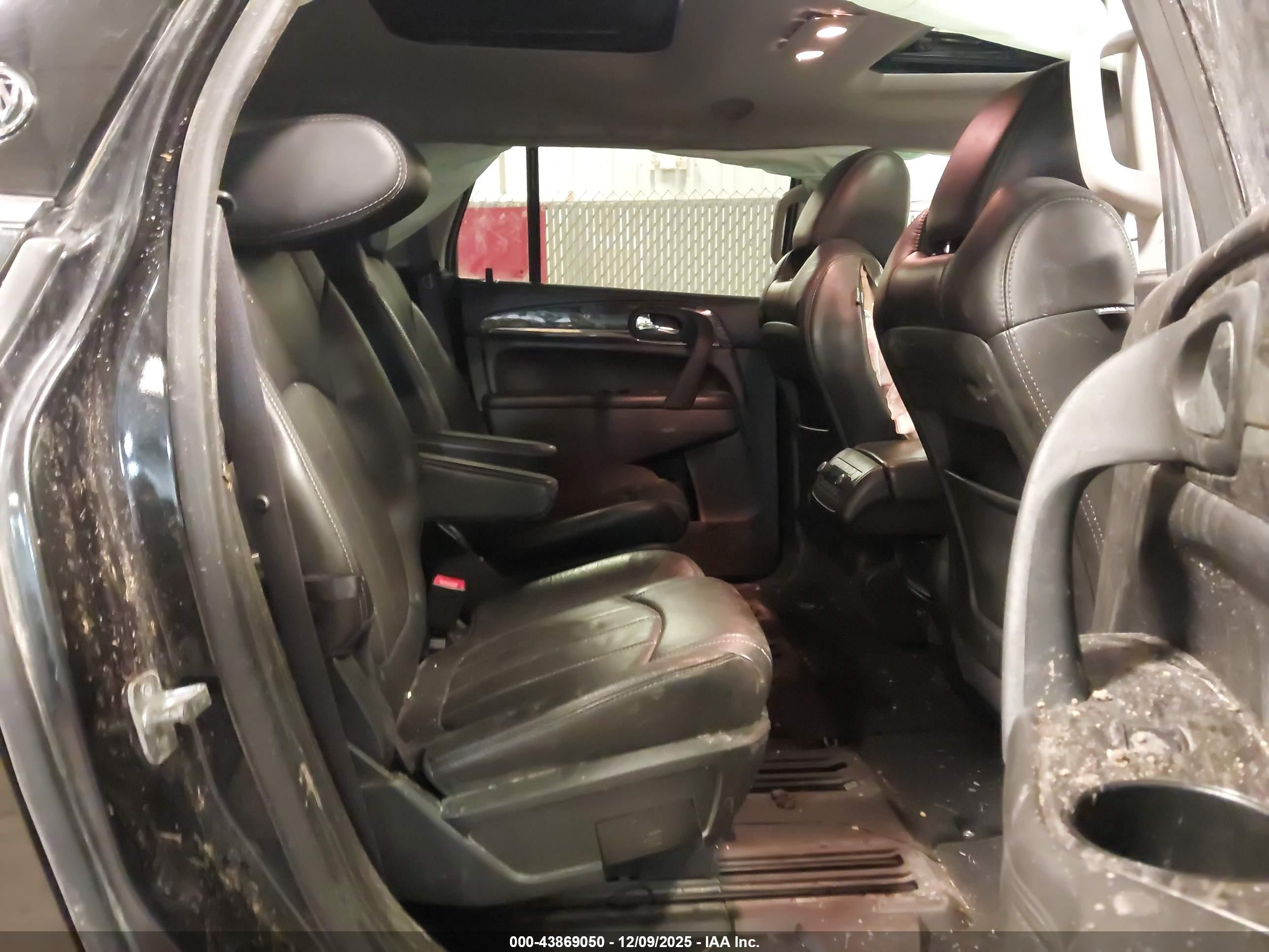 BUICK ENCLAVE image 8