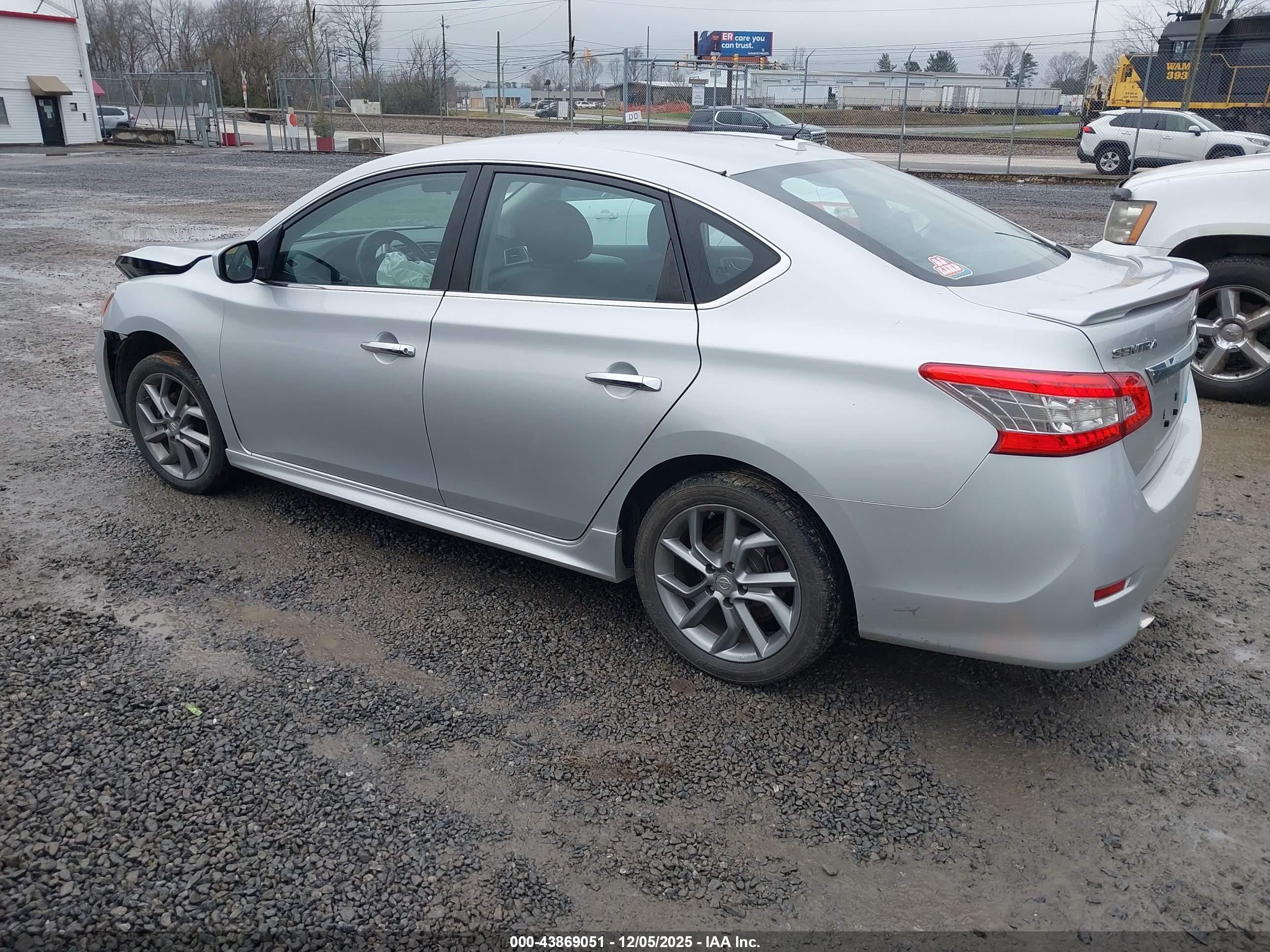 NISSAN SENTRA image 3