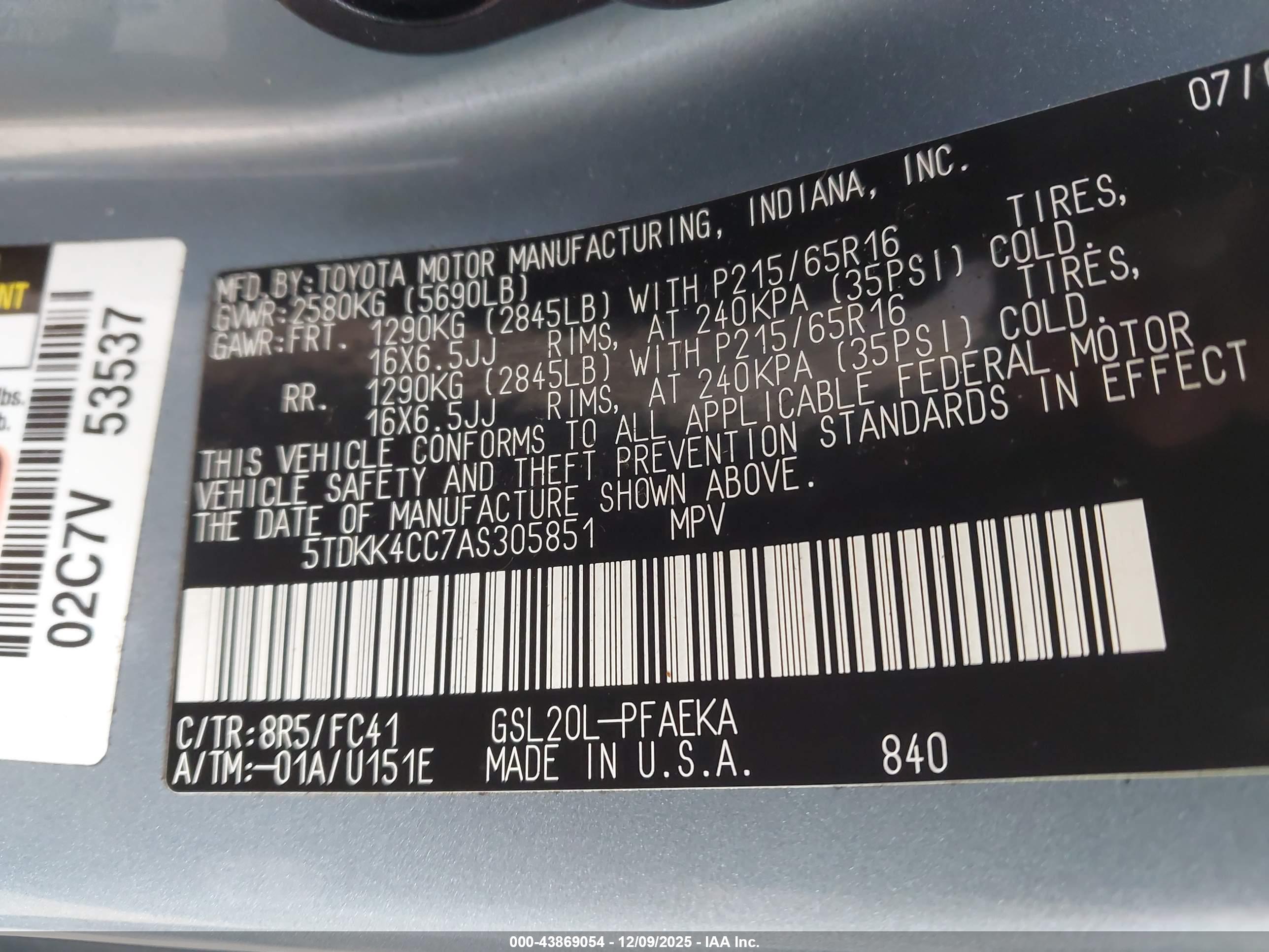 TOYOTA SIENNA image 9