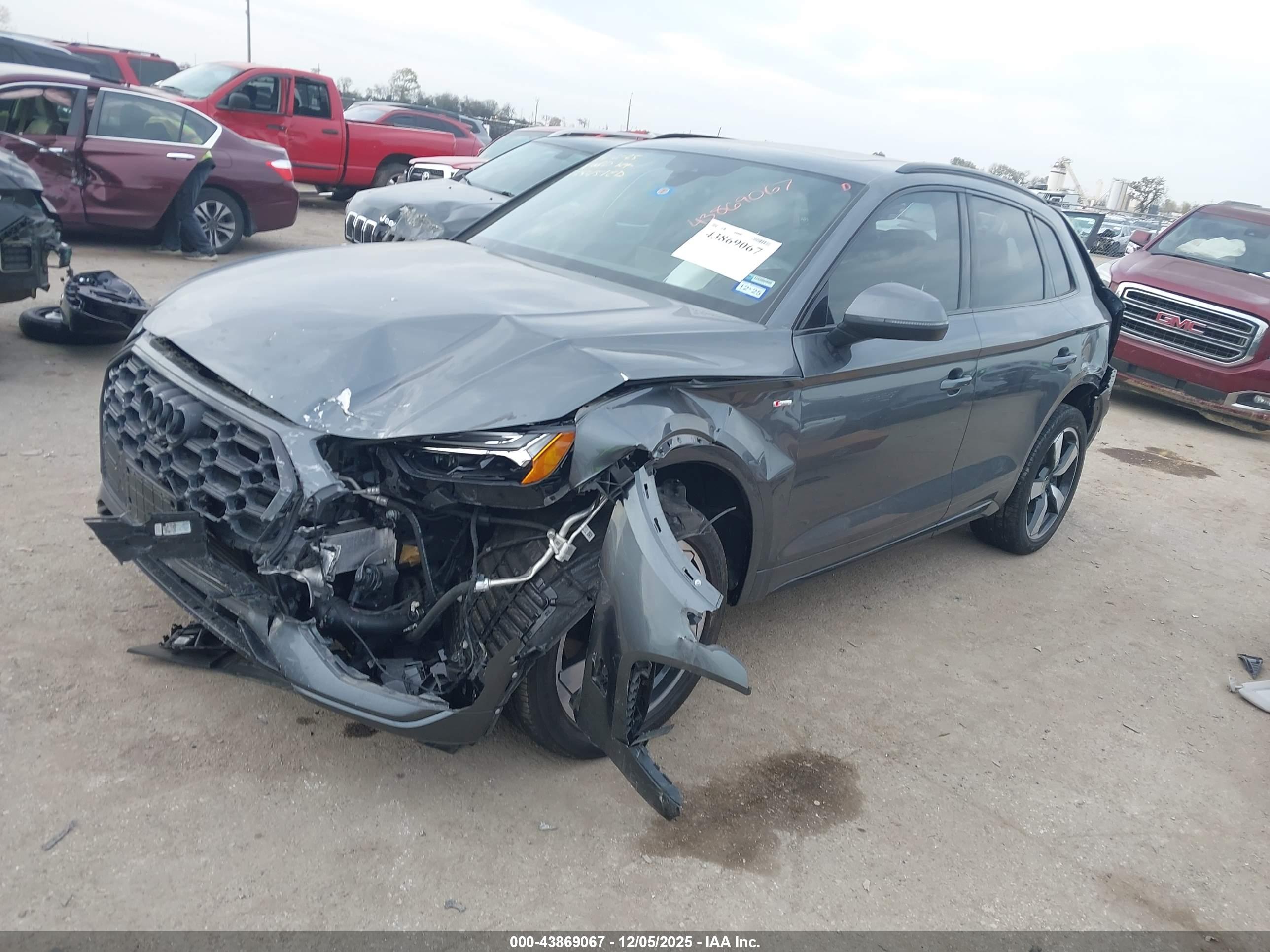 AUDI Q5 image 2