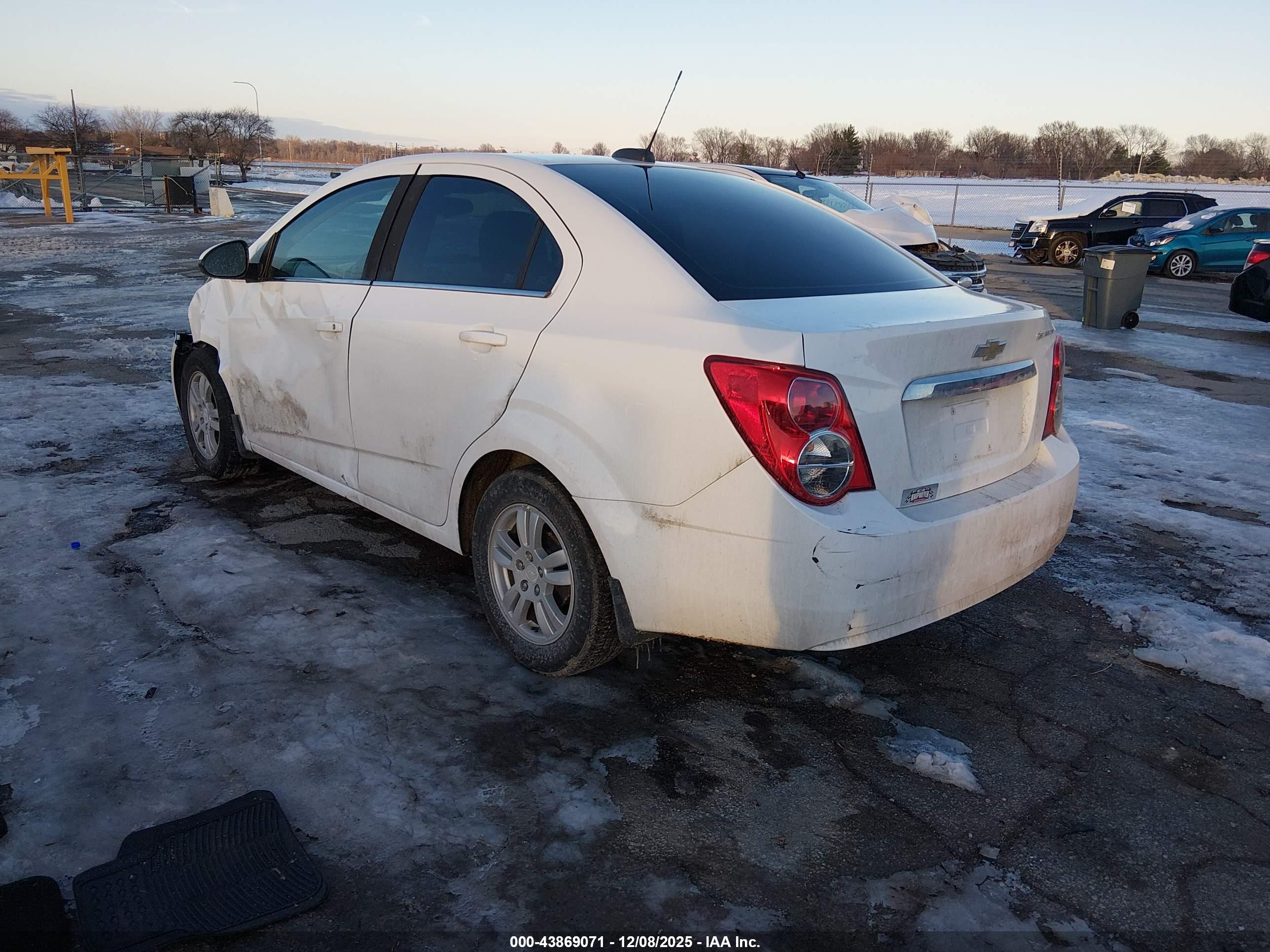 CHEVROLET SONIC image 3
