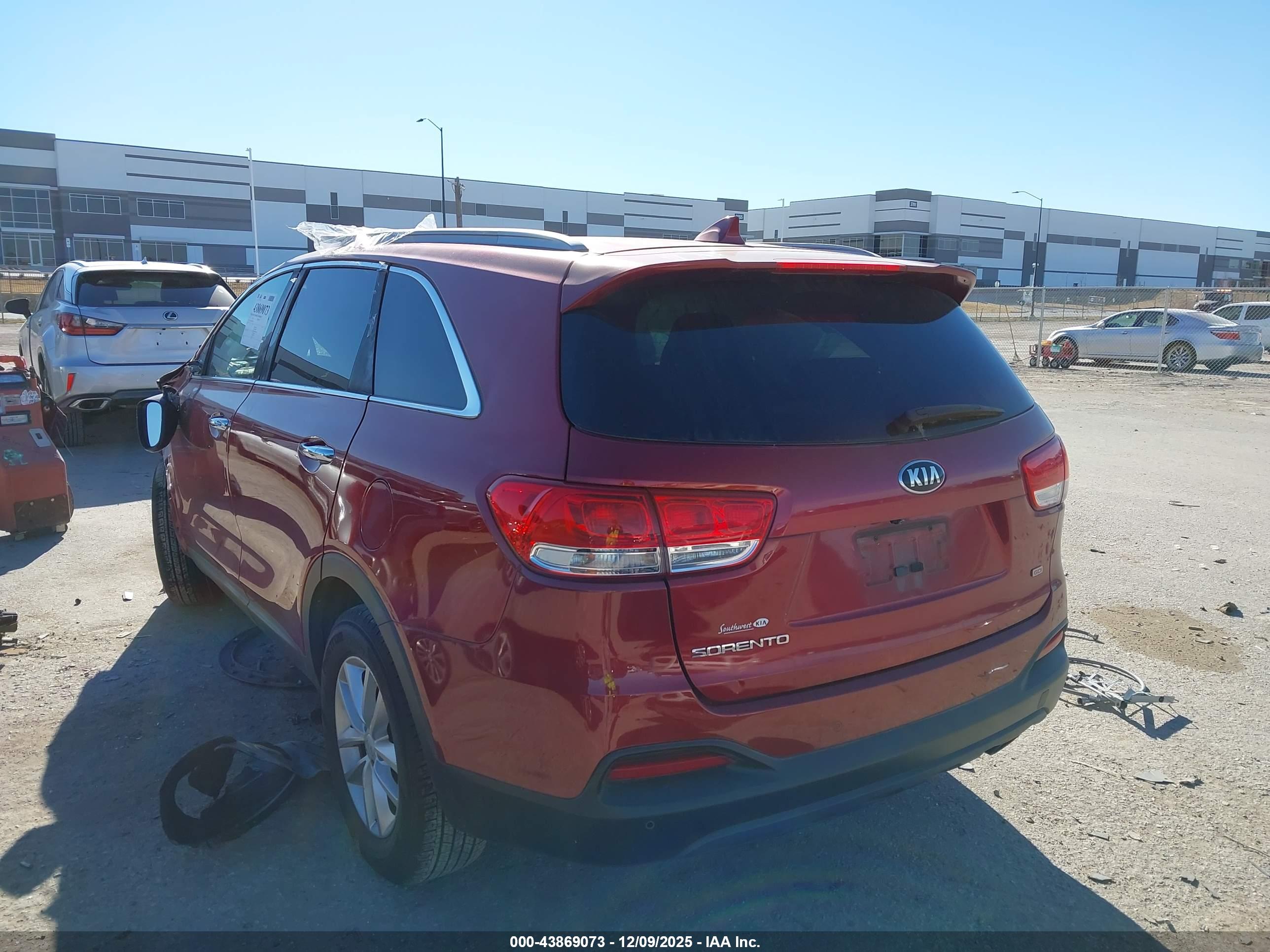 KIA SORENTO image 3