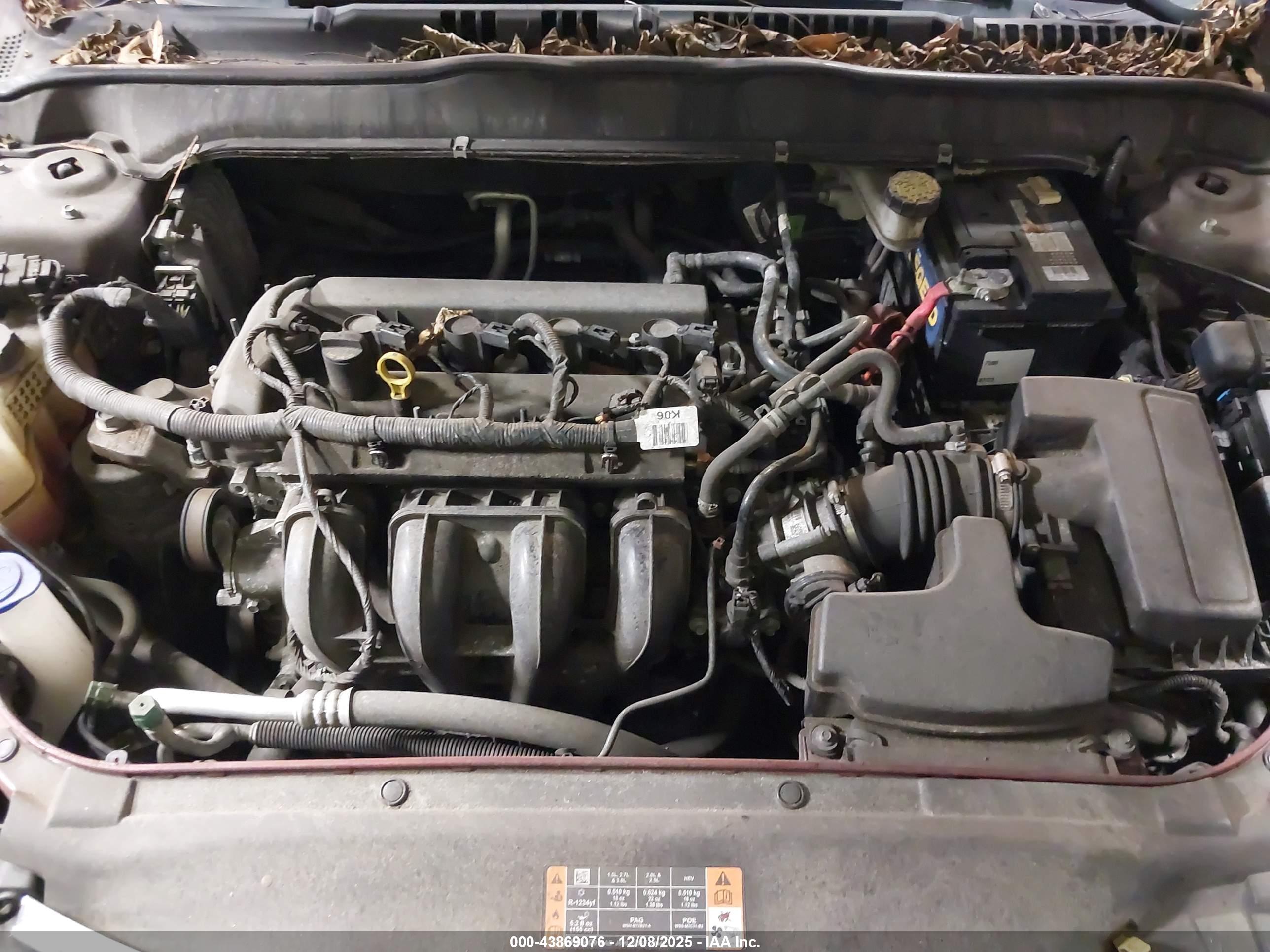 FORD FUSION image 10