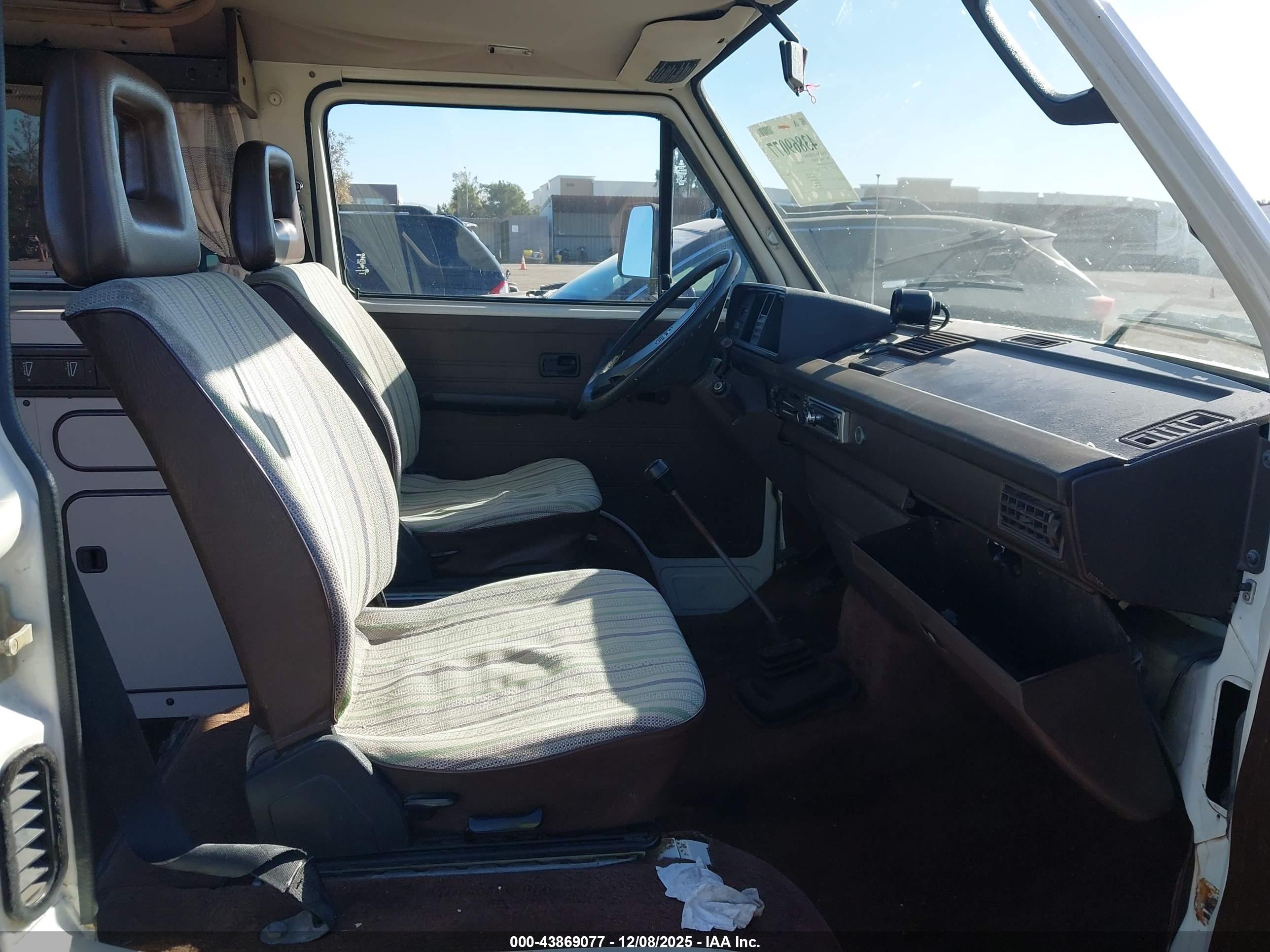 VOLKSWAGEN VANAGON image 5