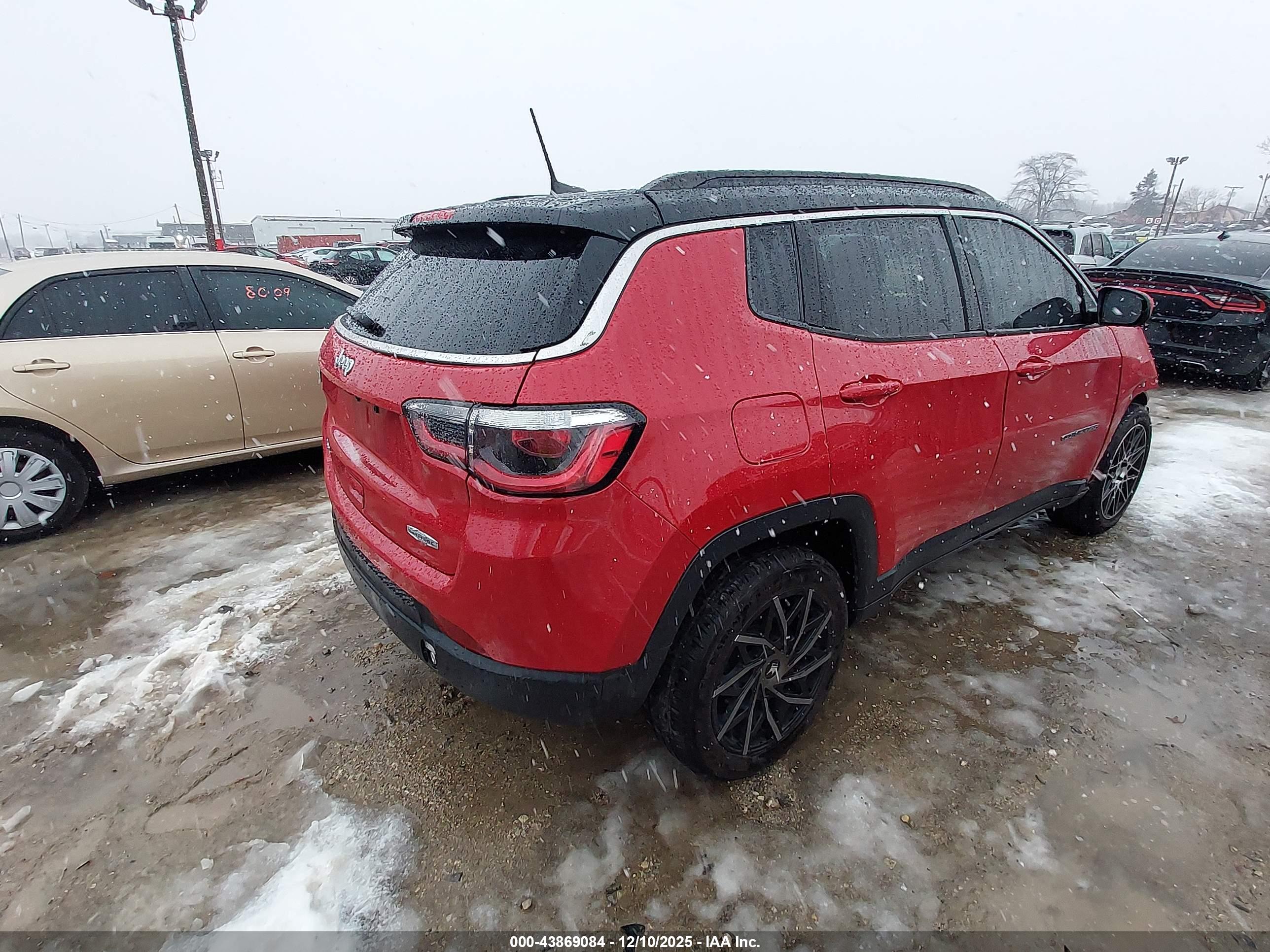 JEEP COMPASS image 4