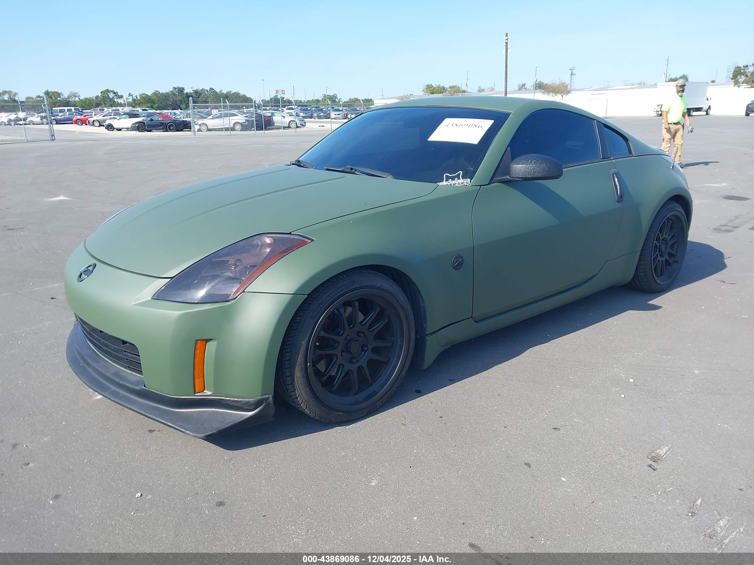 NISSAN 350Z image 2