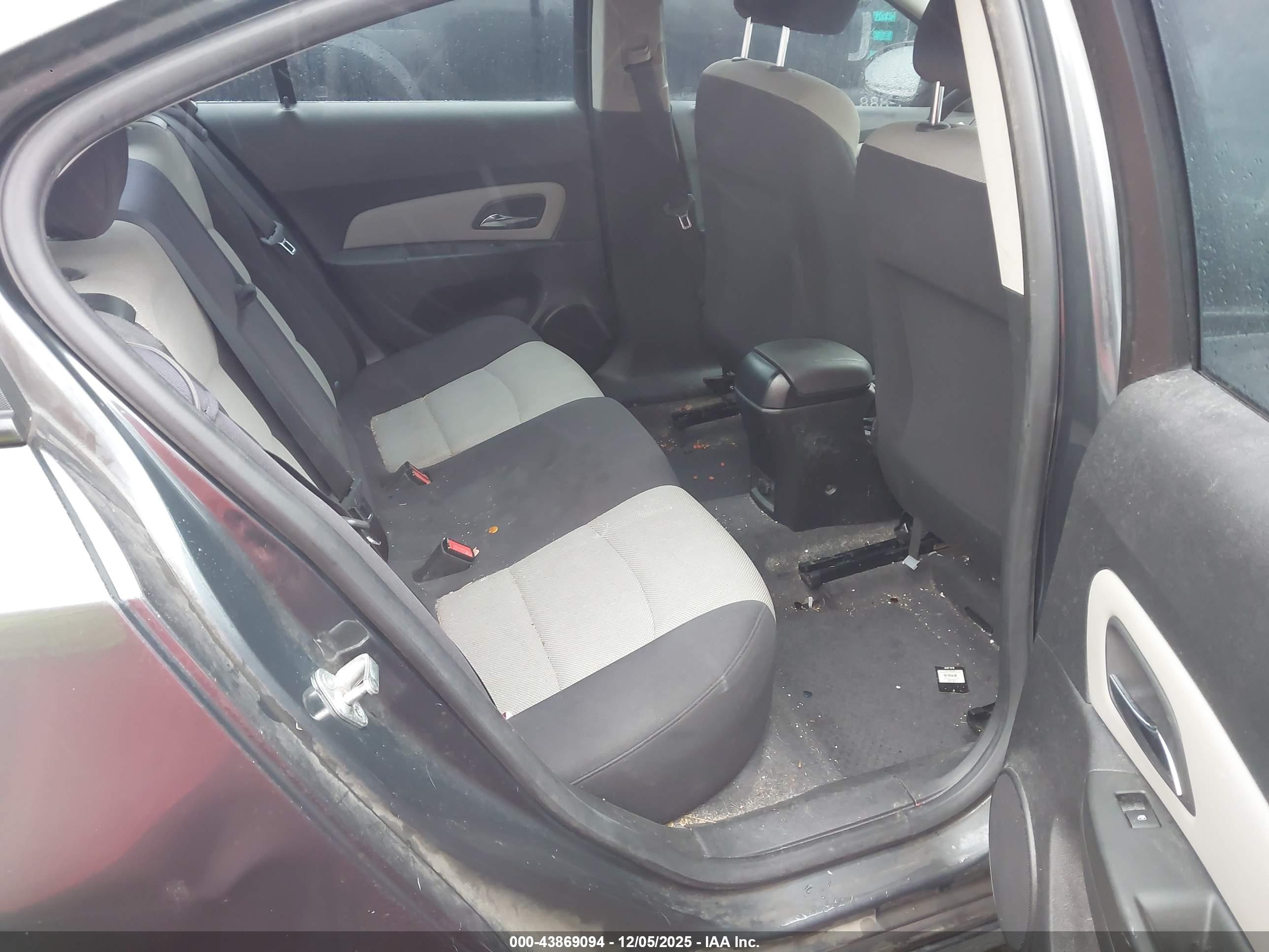 CHEVROLET CRUZE image 8