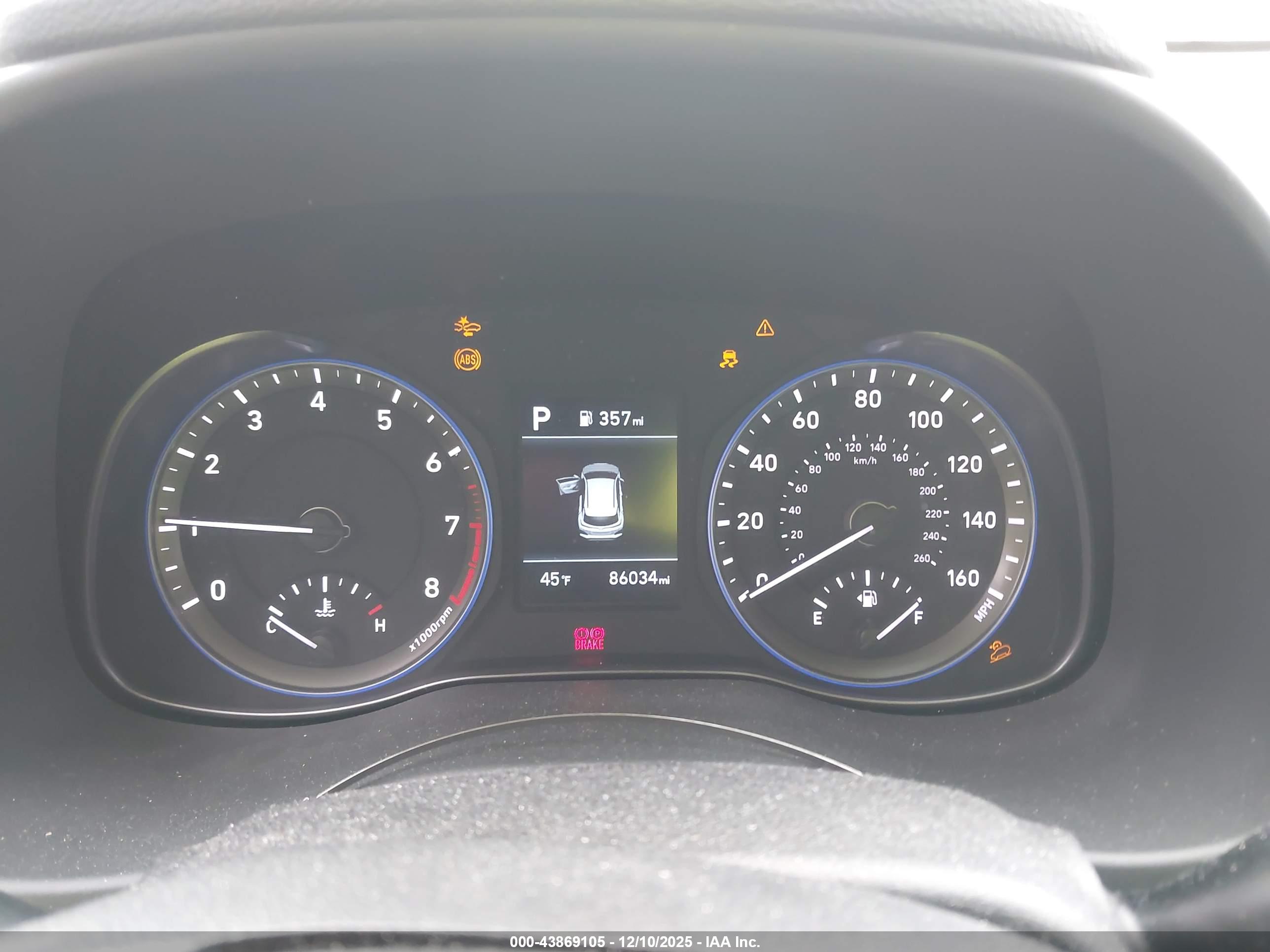 HYUNDAI KONA image 7