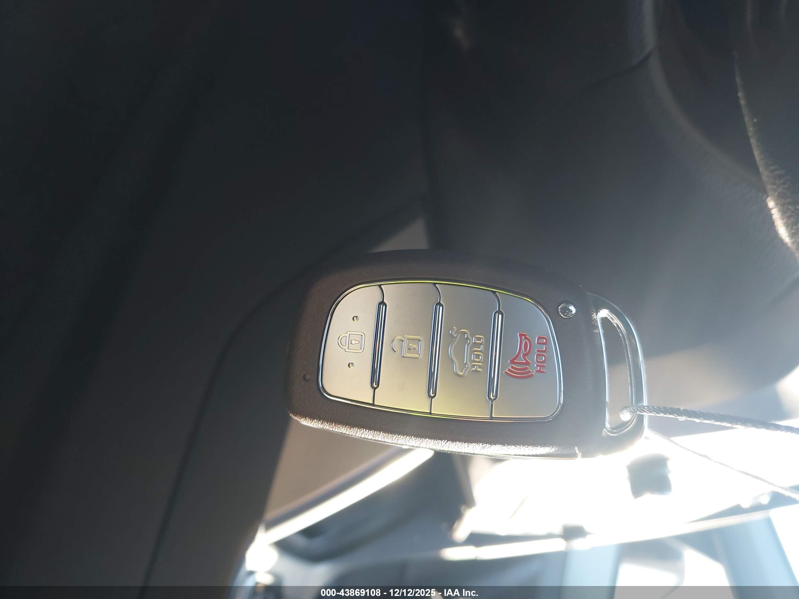 HYUNDAI SONATA image 11
