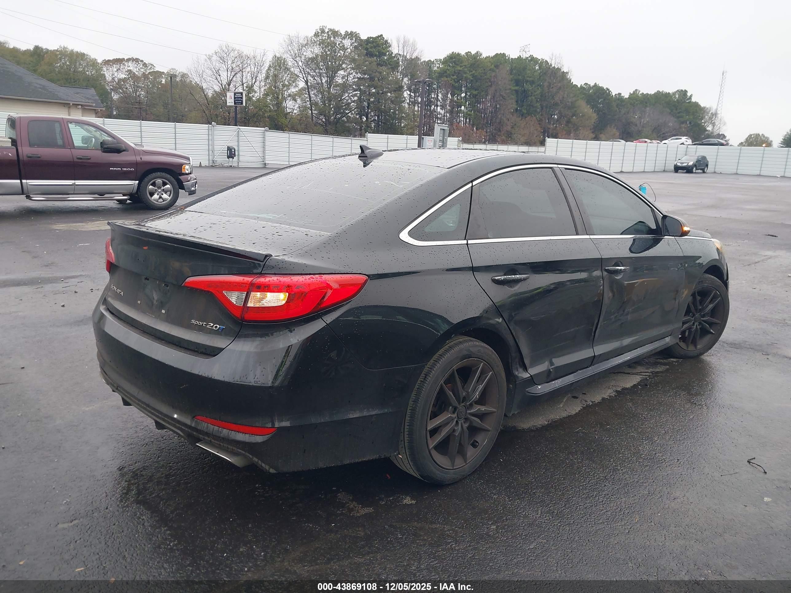 HYUNDAI SONATA image 4