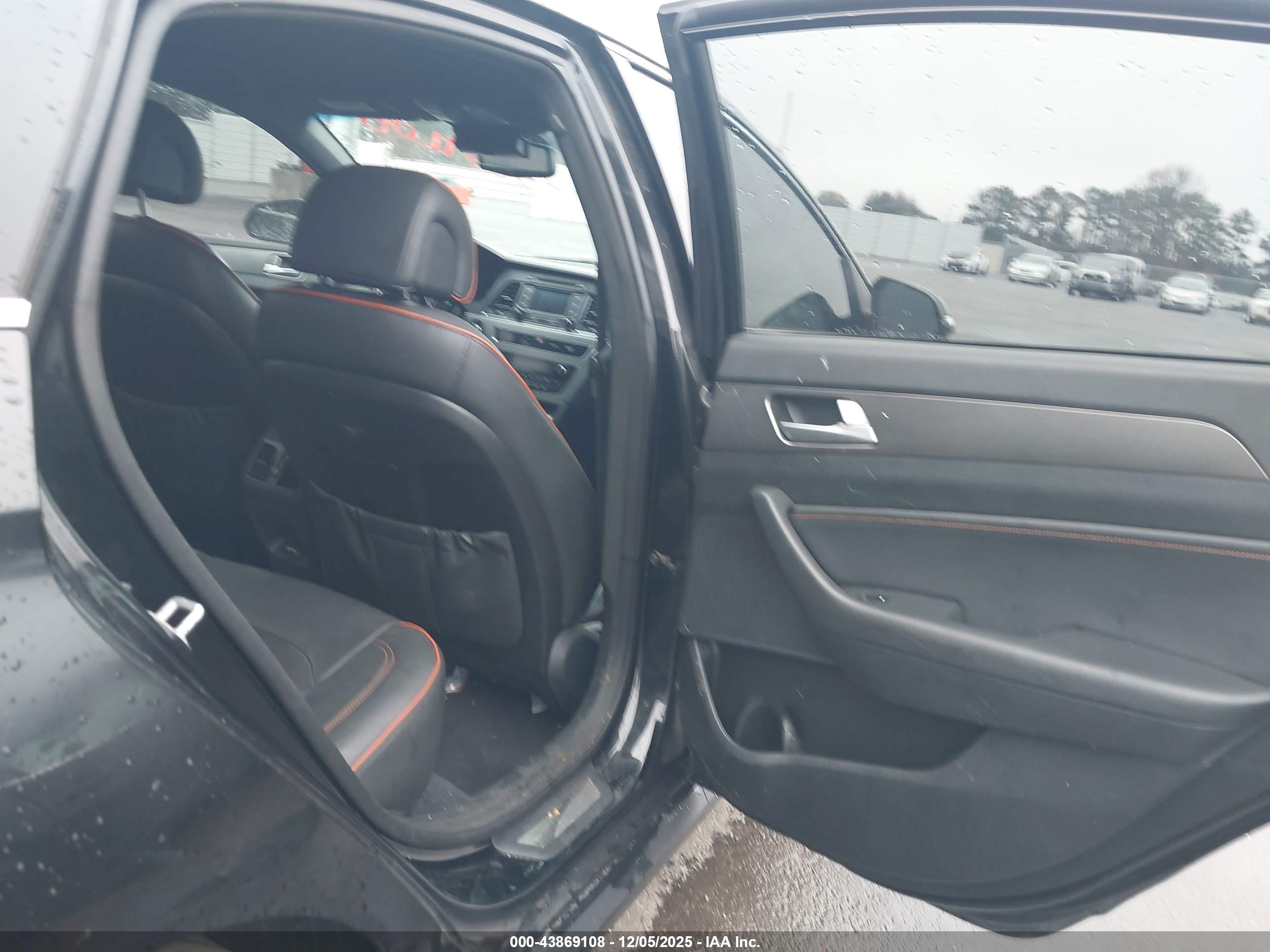 HYUNDAI SONATA image 8
