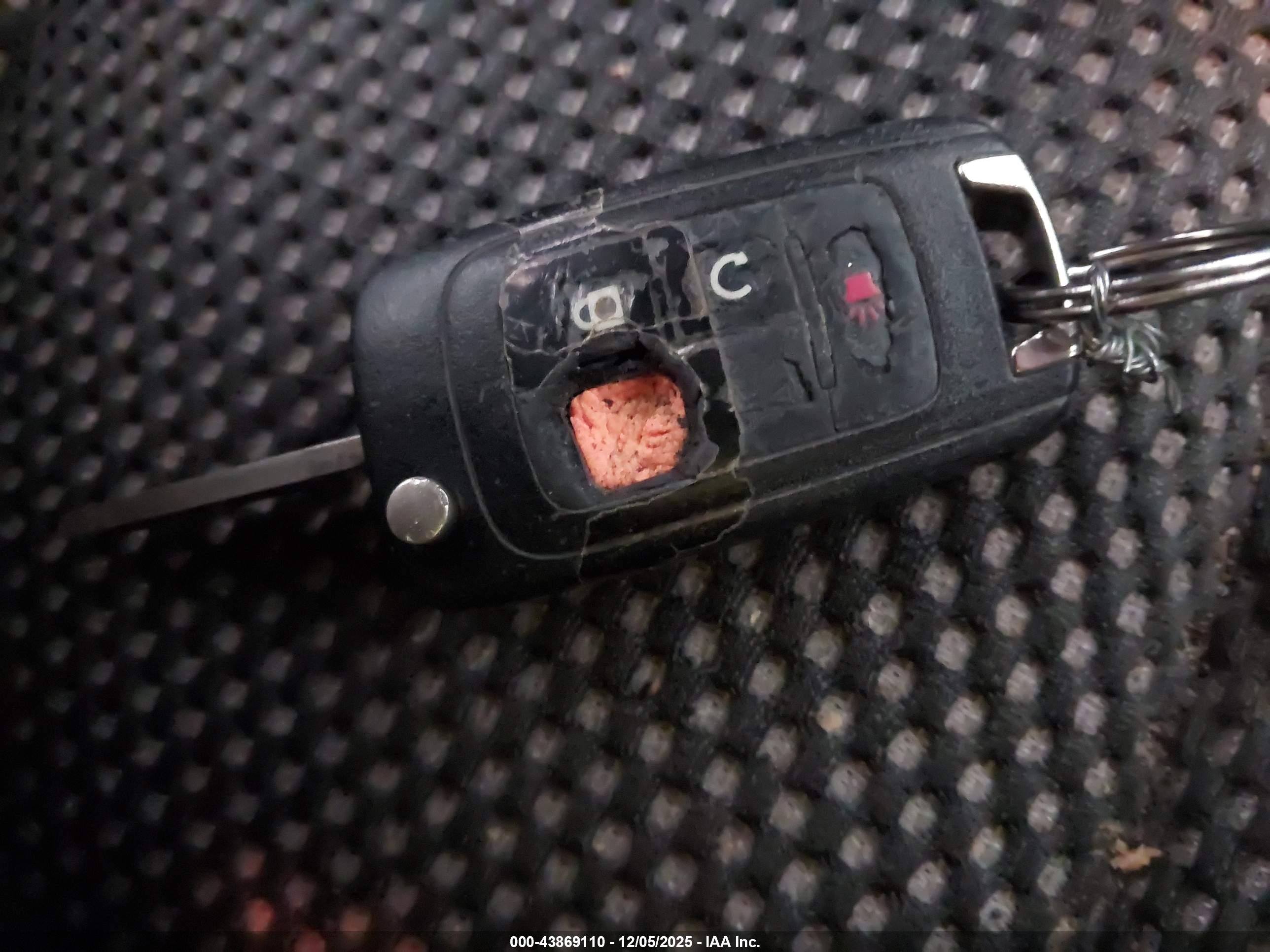 CHEVROLET EQUINOX image 11