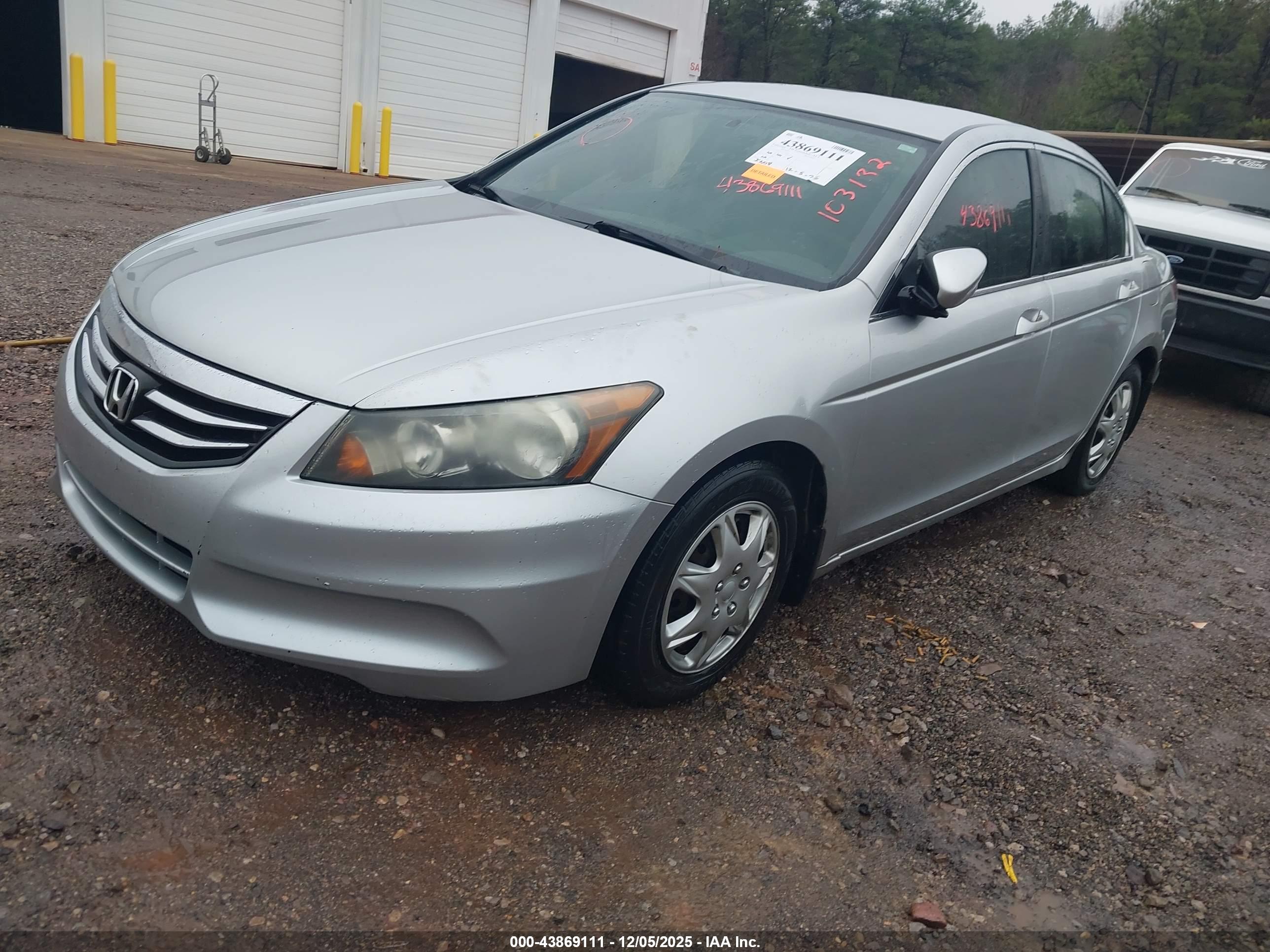 HONDA ACCORD image 2