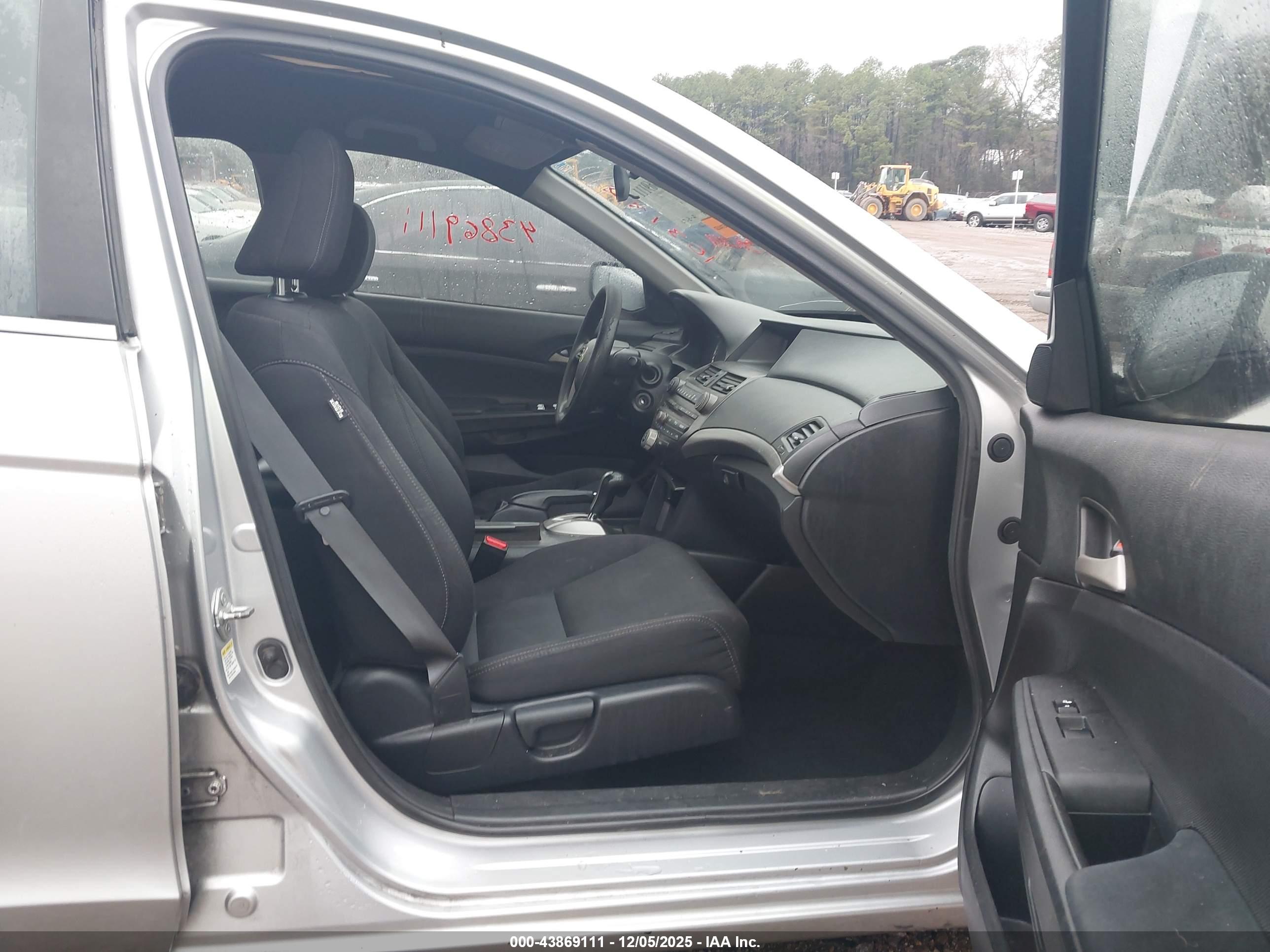 HONDA ACCORD image 5