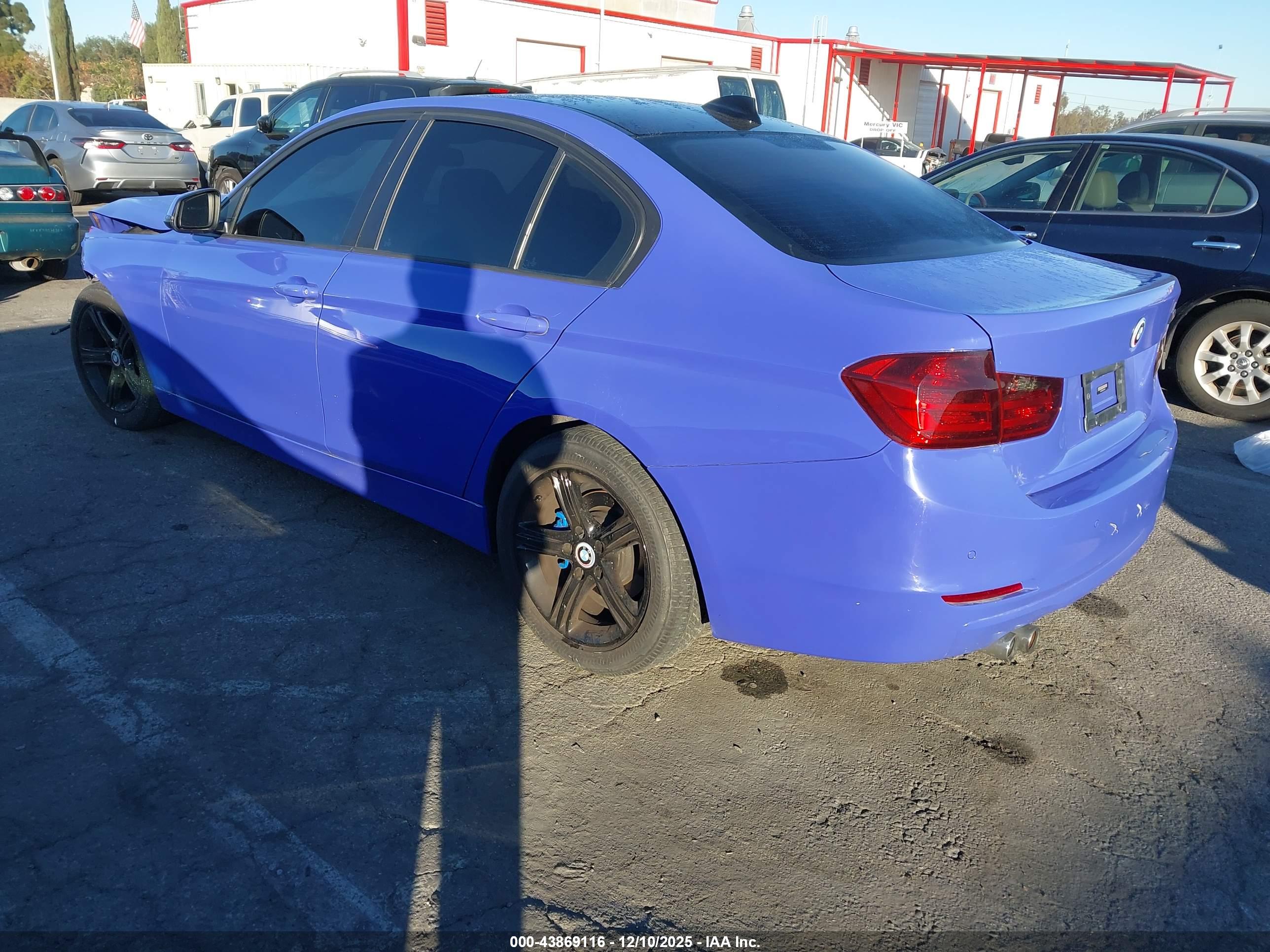 BMW 328I image 3
