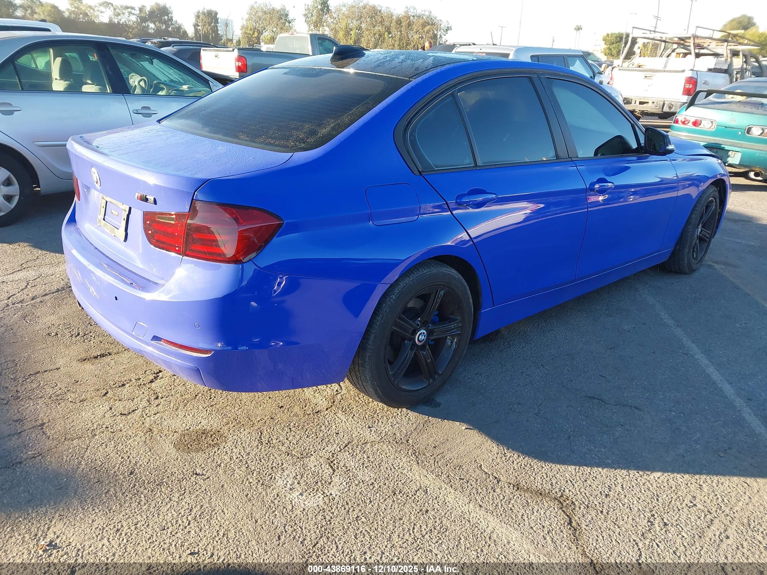 BMW 328I image 4