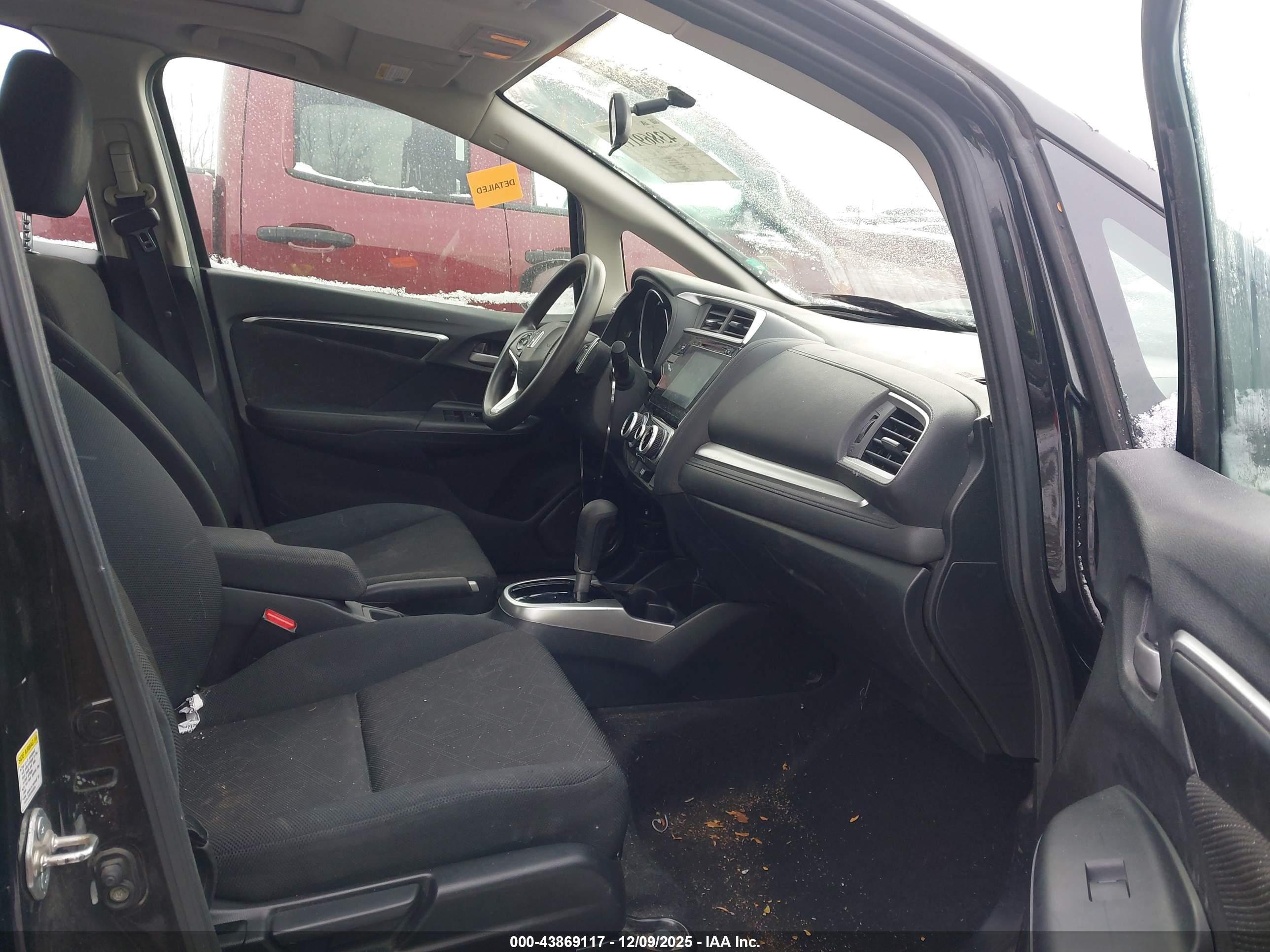 HONDA FIT image 5