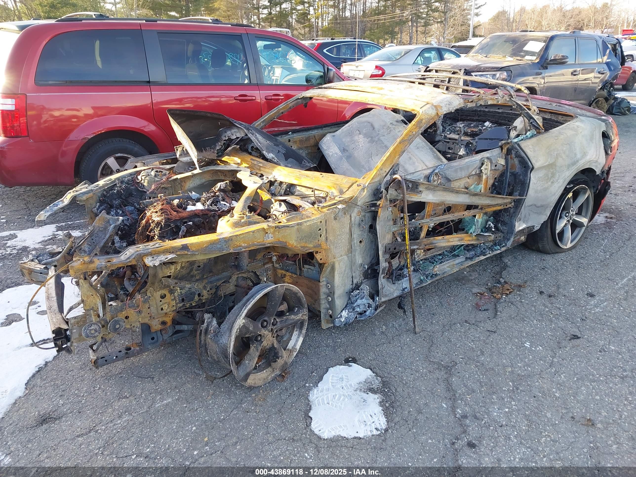 FORD MUSTANG image 2