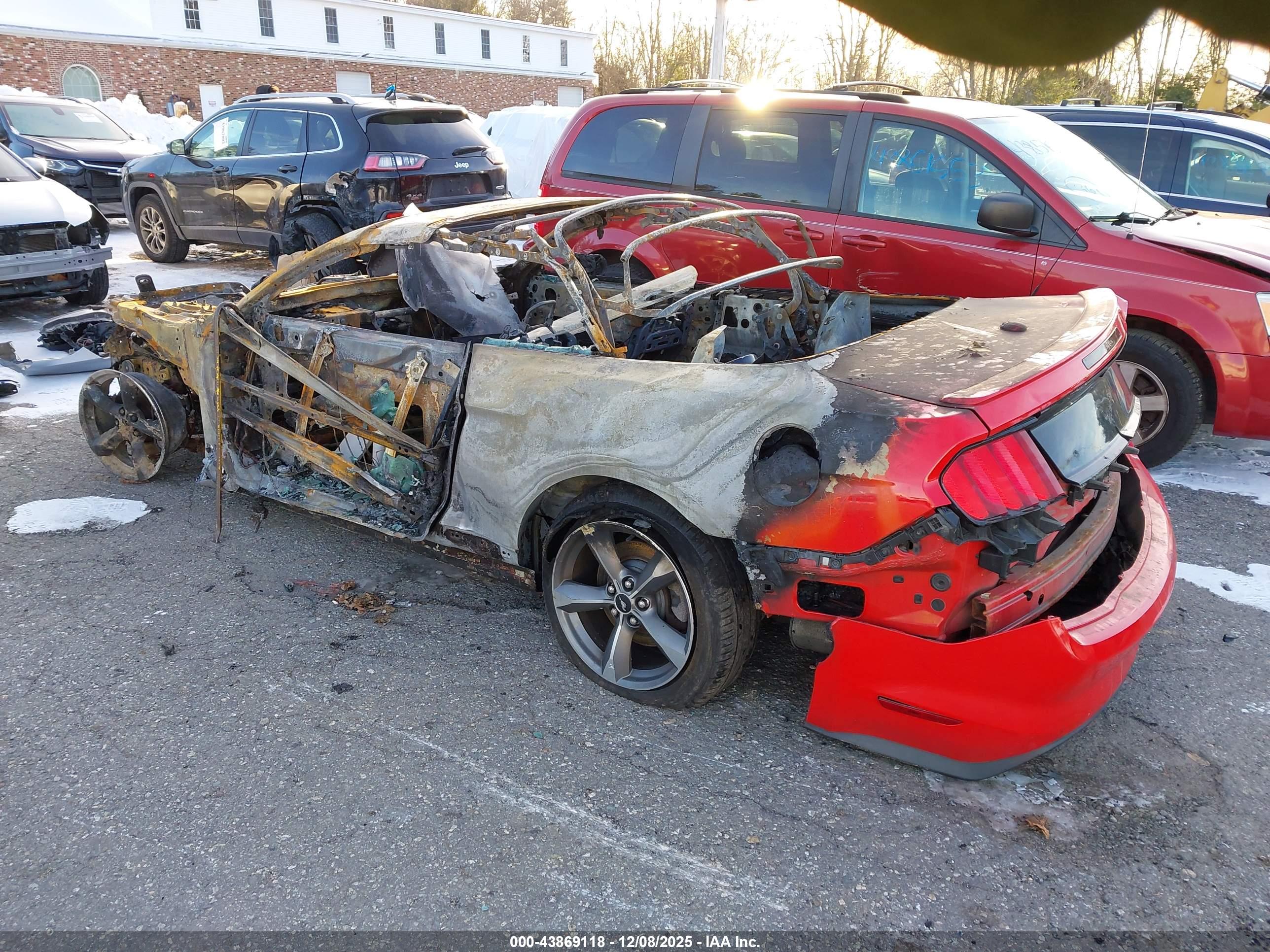 FORD MUSTANG image 3