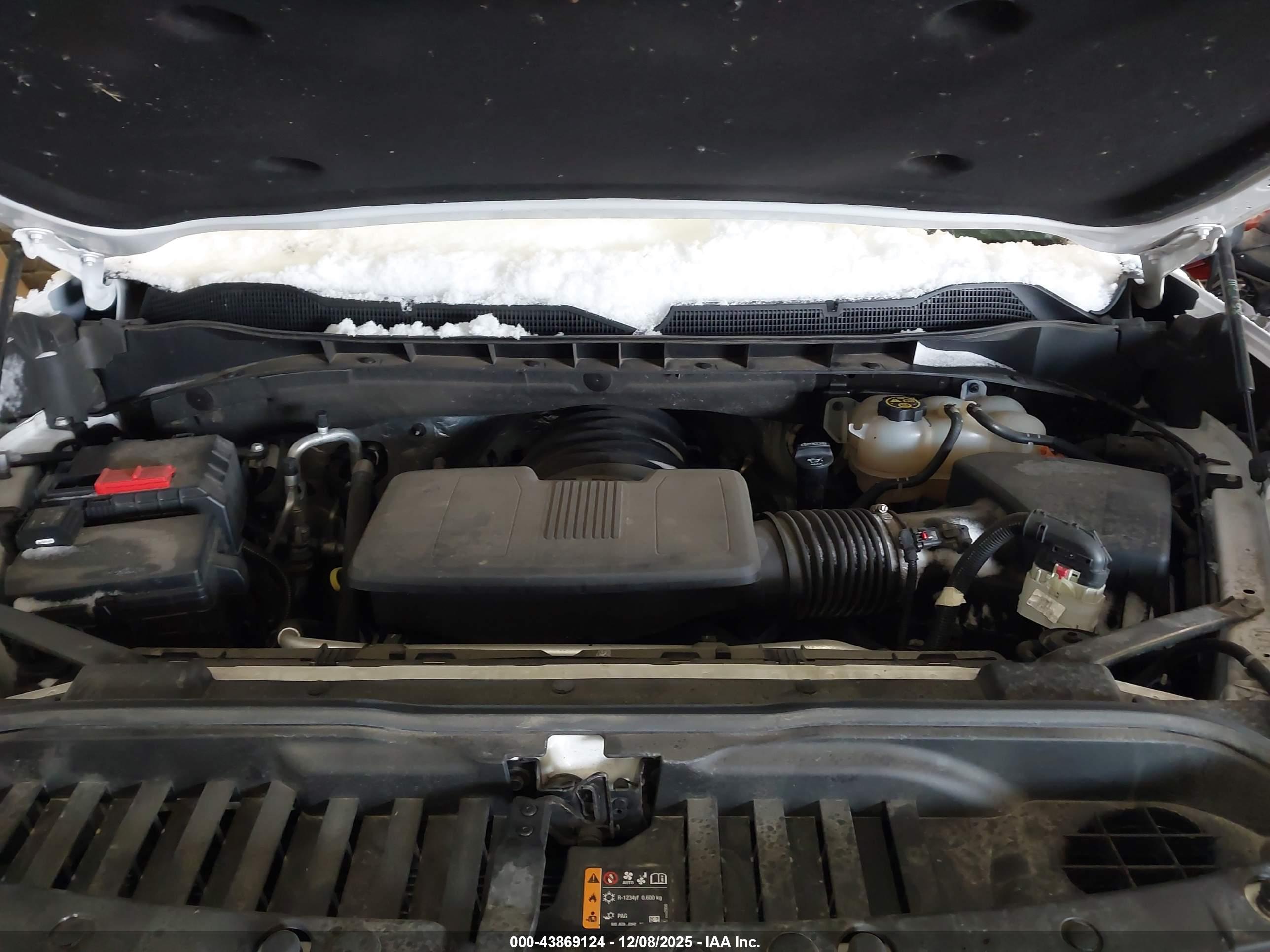 CHEVROLET SILVERADO image 10