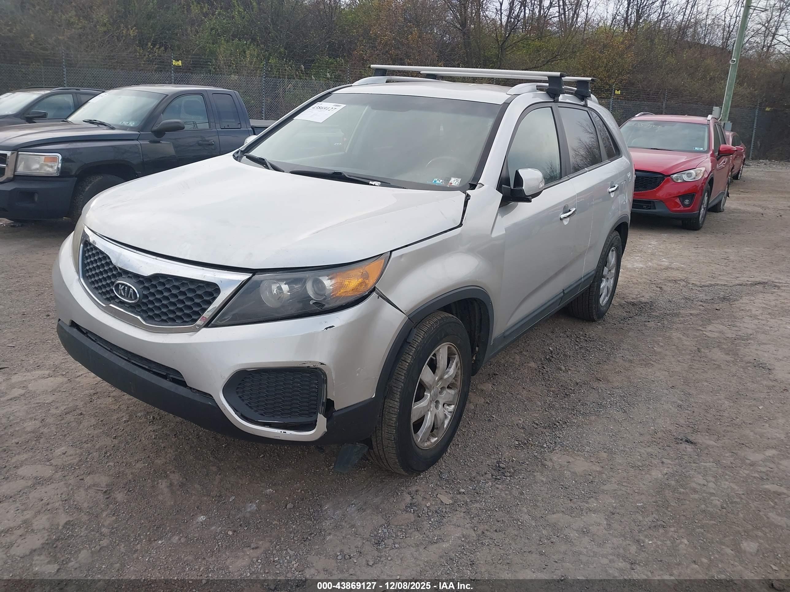 KIA SORENTO image 2