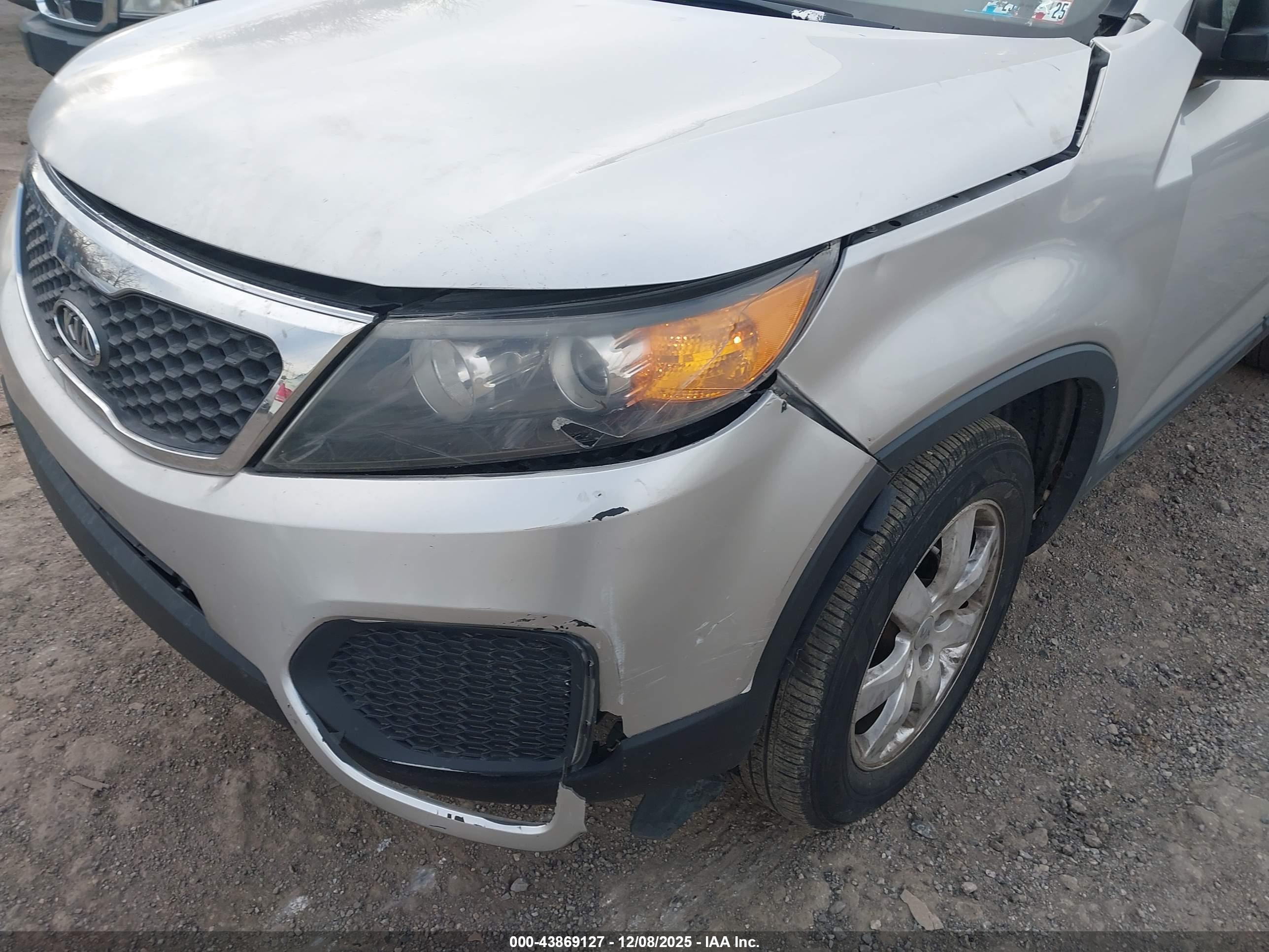 KIA SORENTO image 6