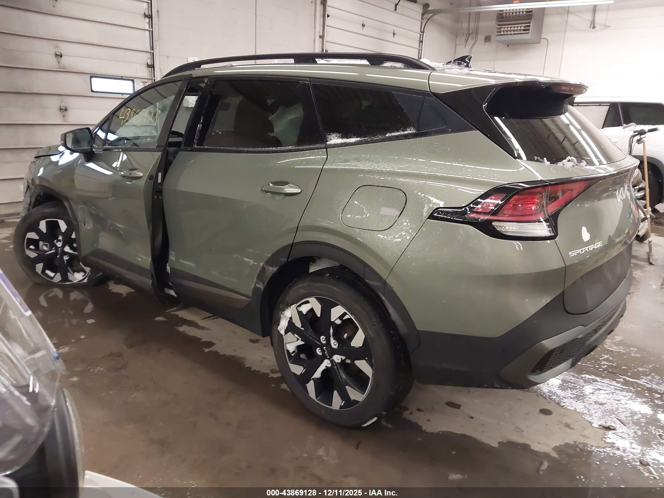 KIA SPORTAGE image 3