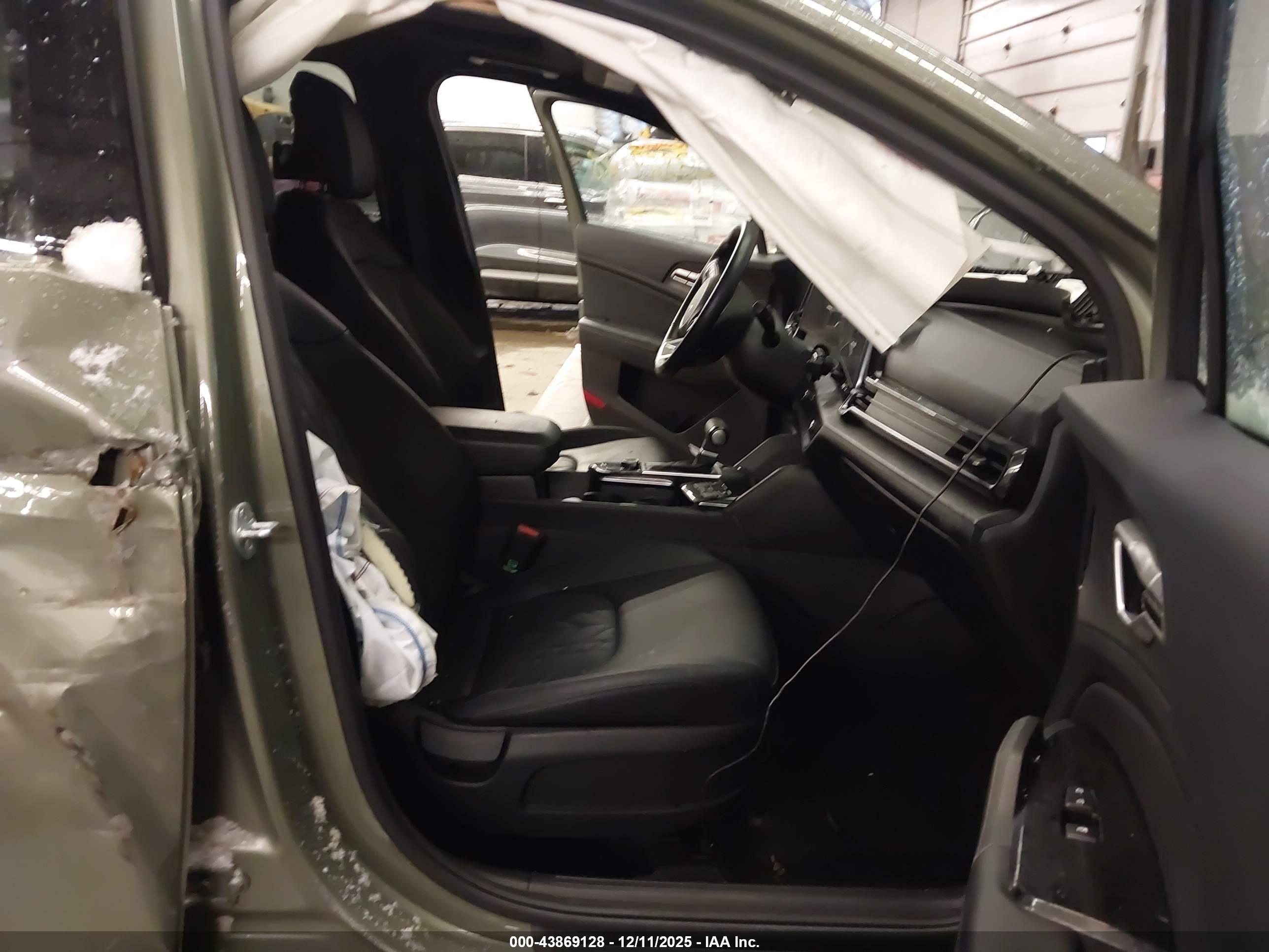 KIA SPORTAGE image 5