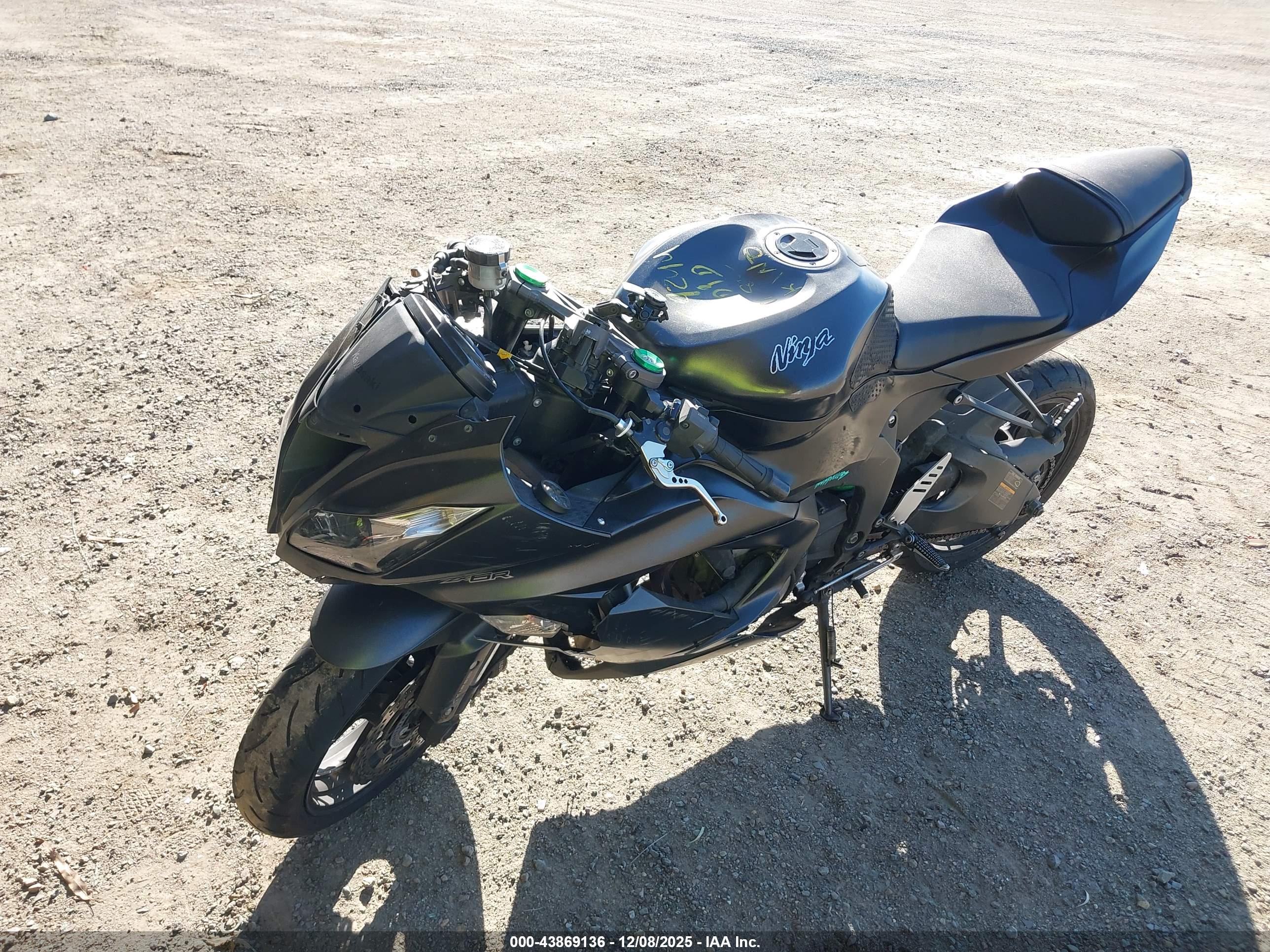 KAWASAKI ZX636 image 2