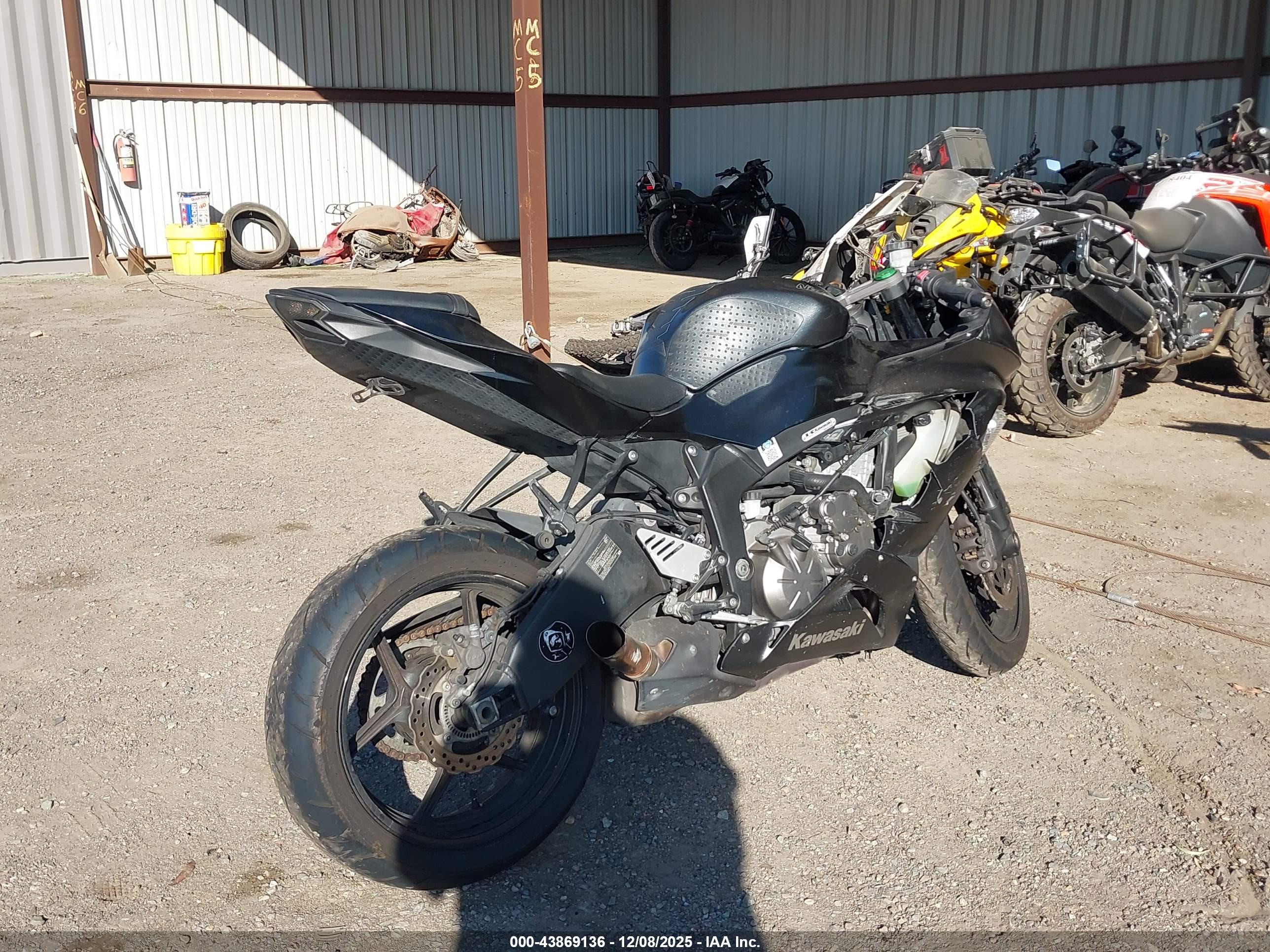 KAWASAKI ZX636 image 4