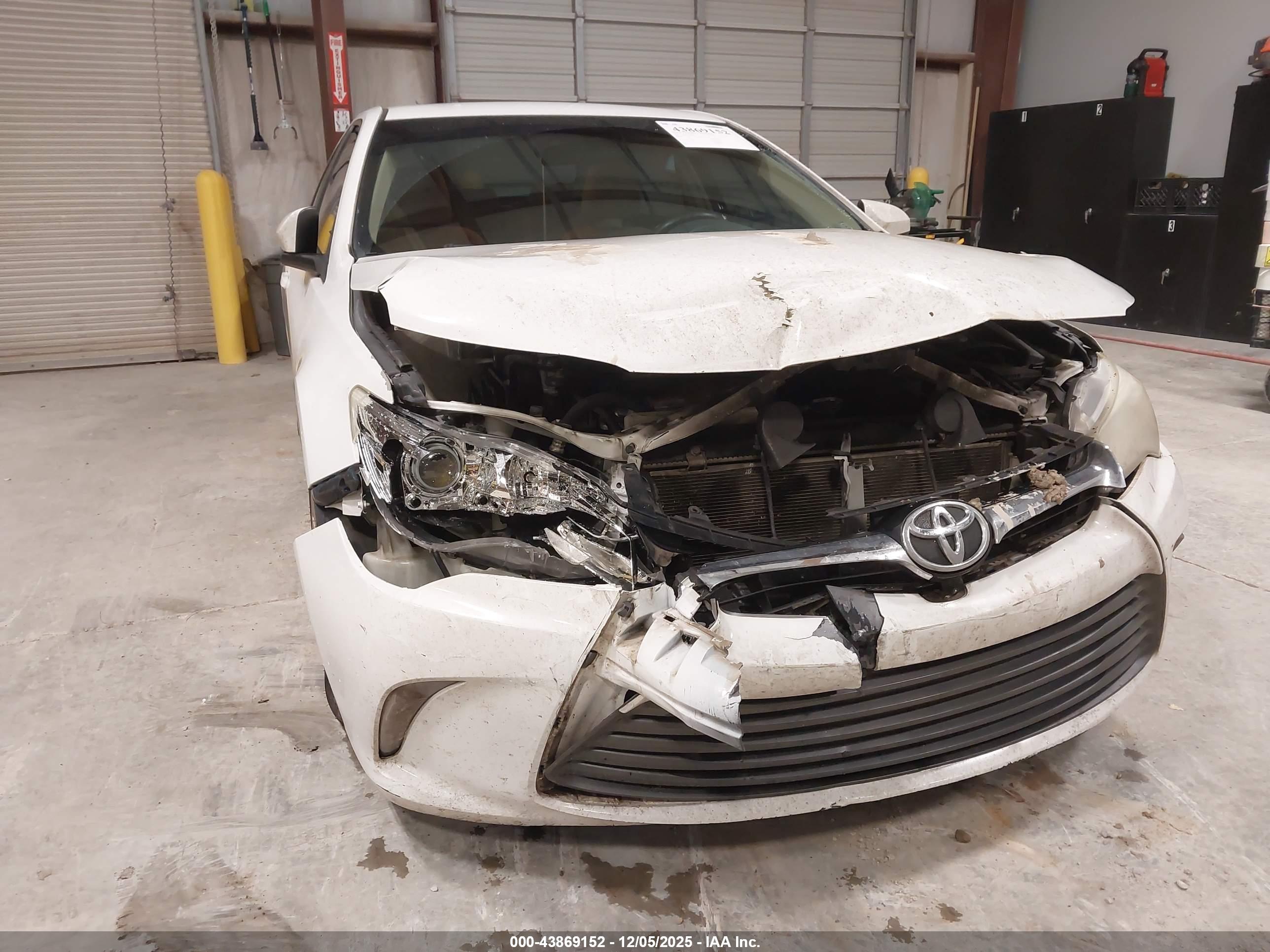 TOYOTA CAMRY image 6