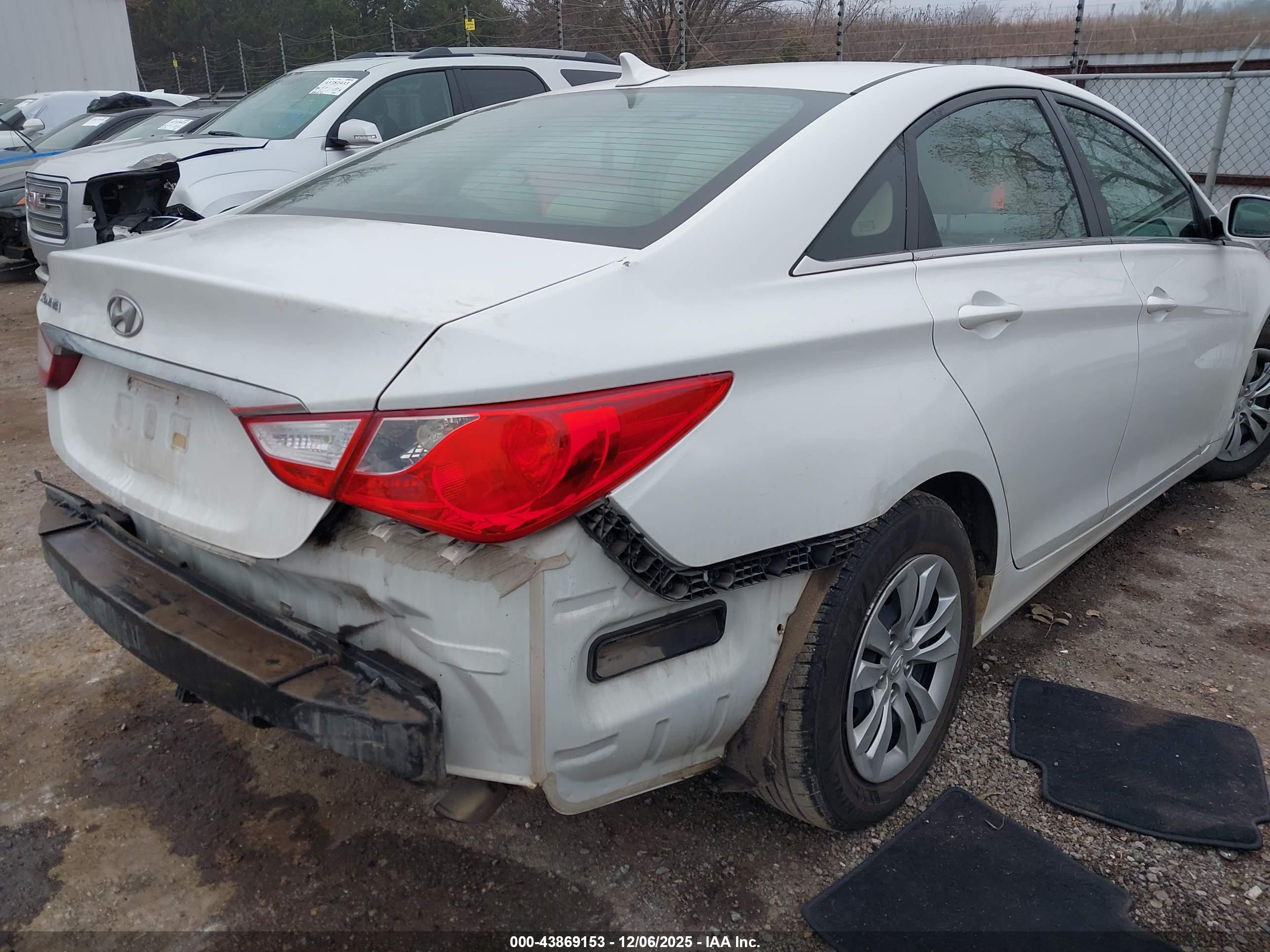 HYUNDAI SONATA image 6