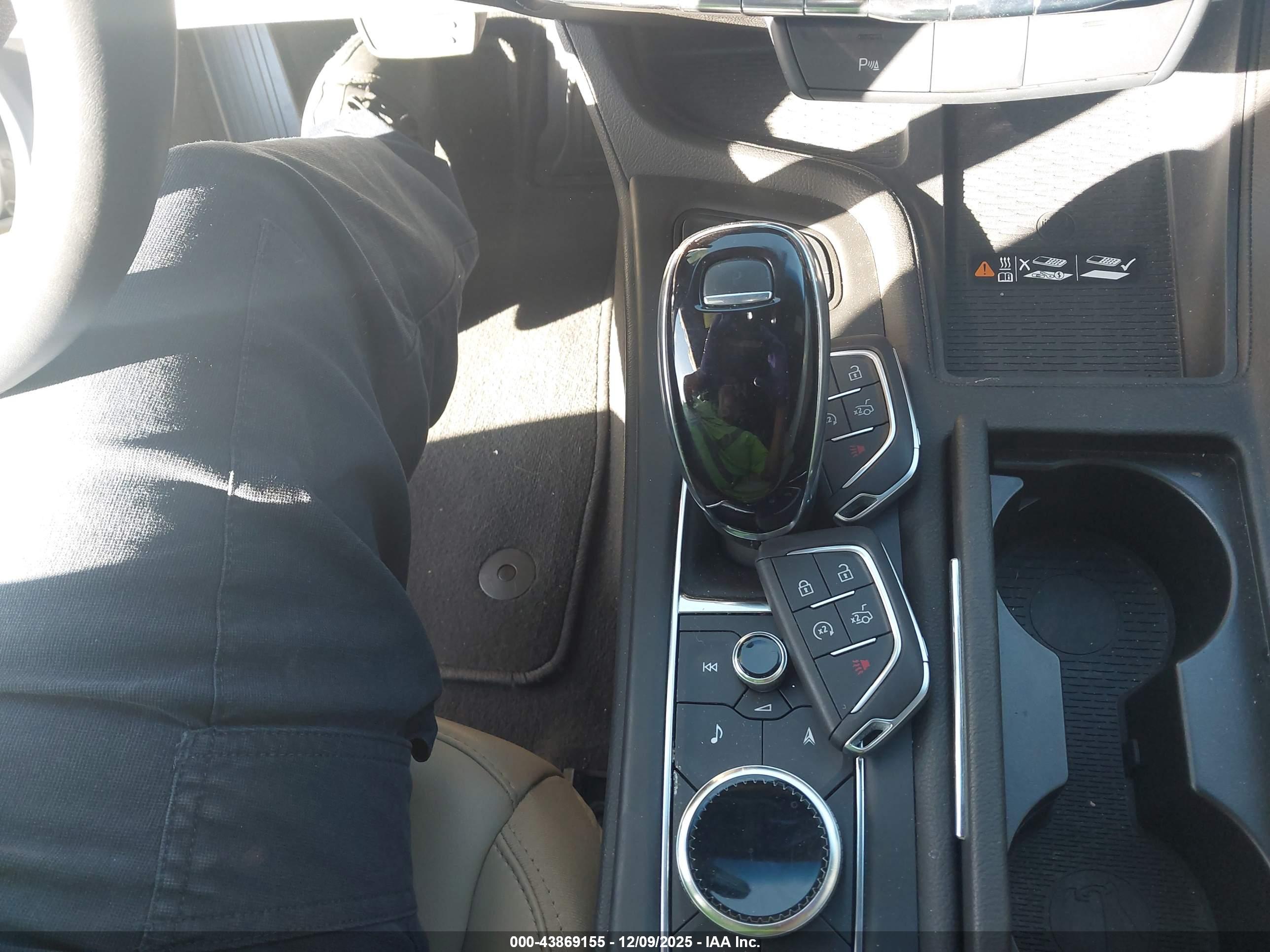 CADILLAC CT5 image 11