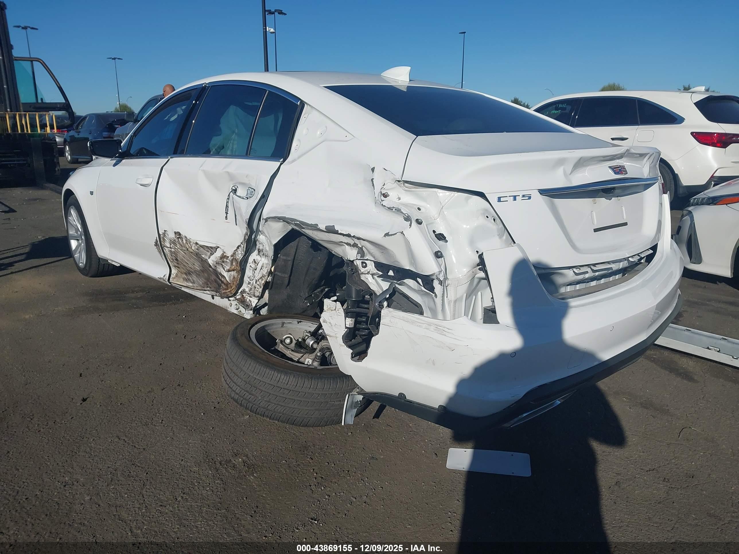 CADILLAC CT5 image 3