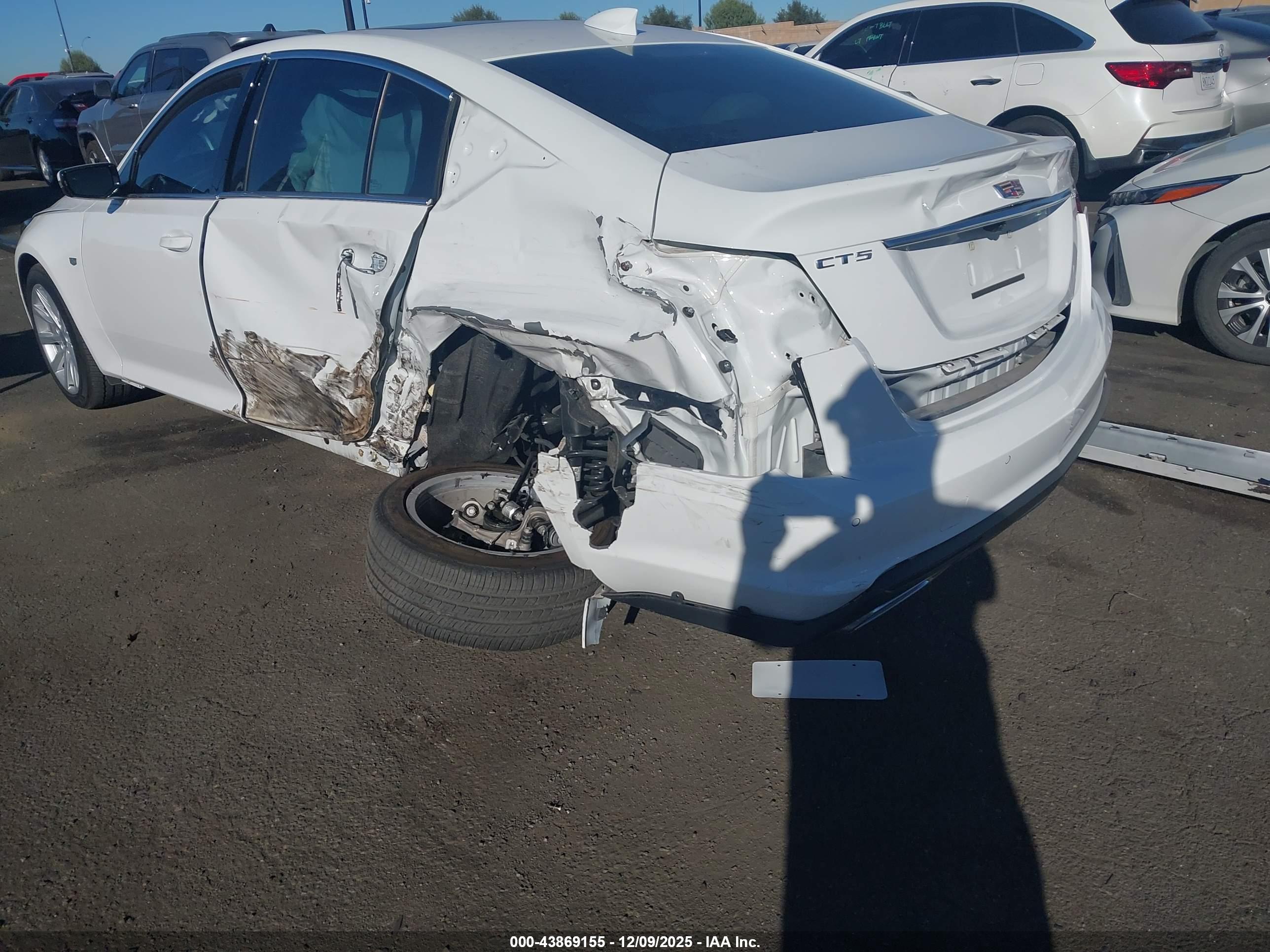 CADILLAC CT5 image 6