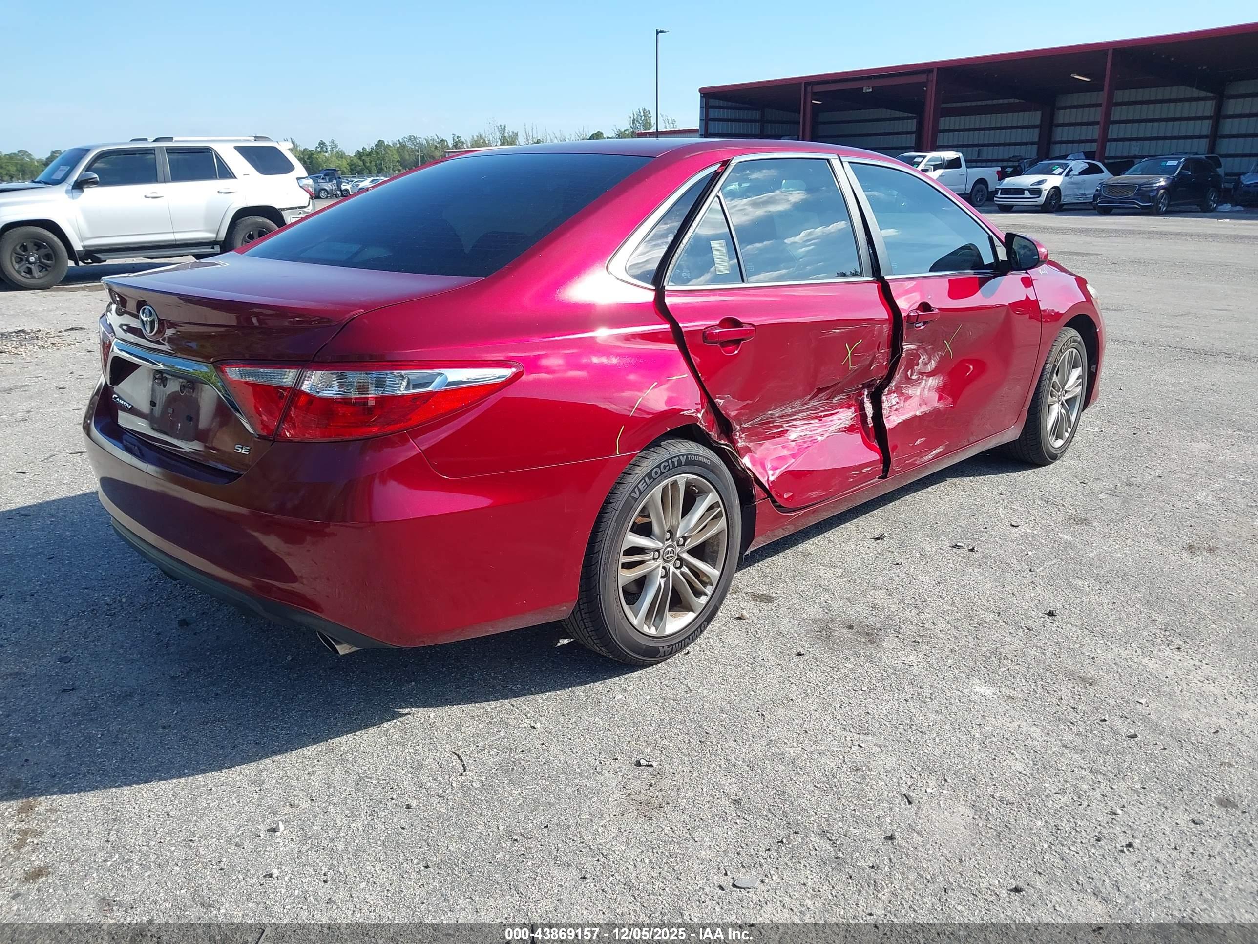 TOYOTA CAMRY image 4
