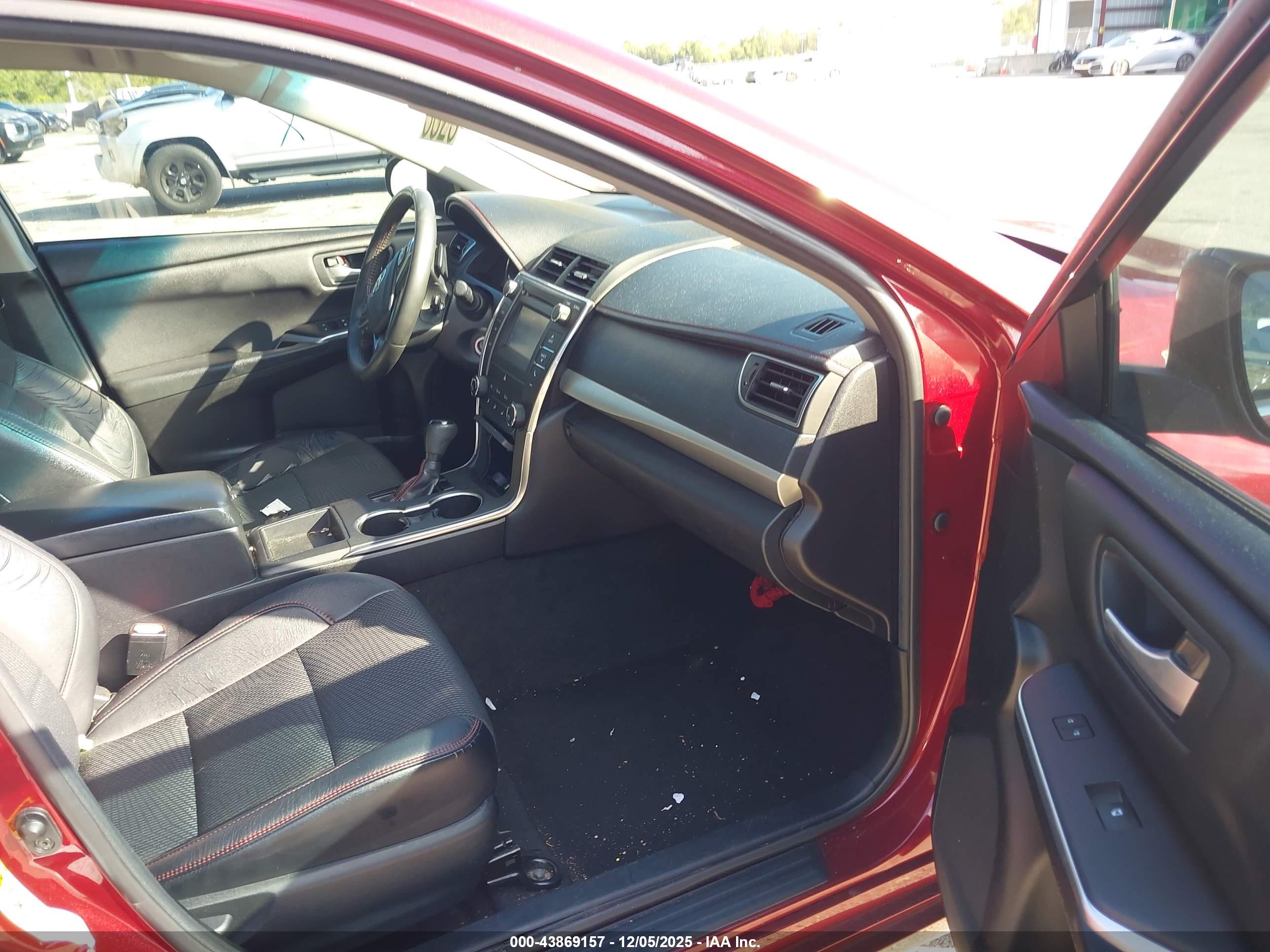TOYOTA CAMRY image 5