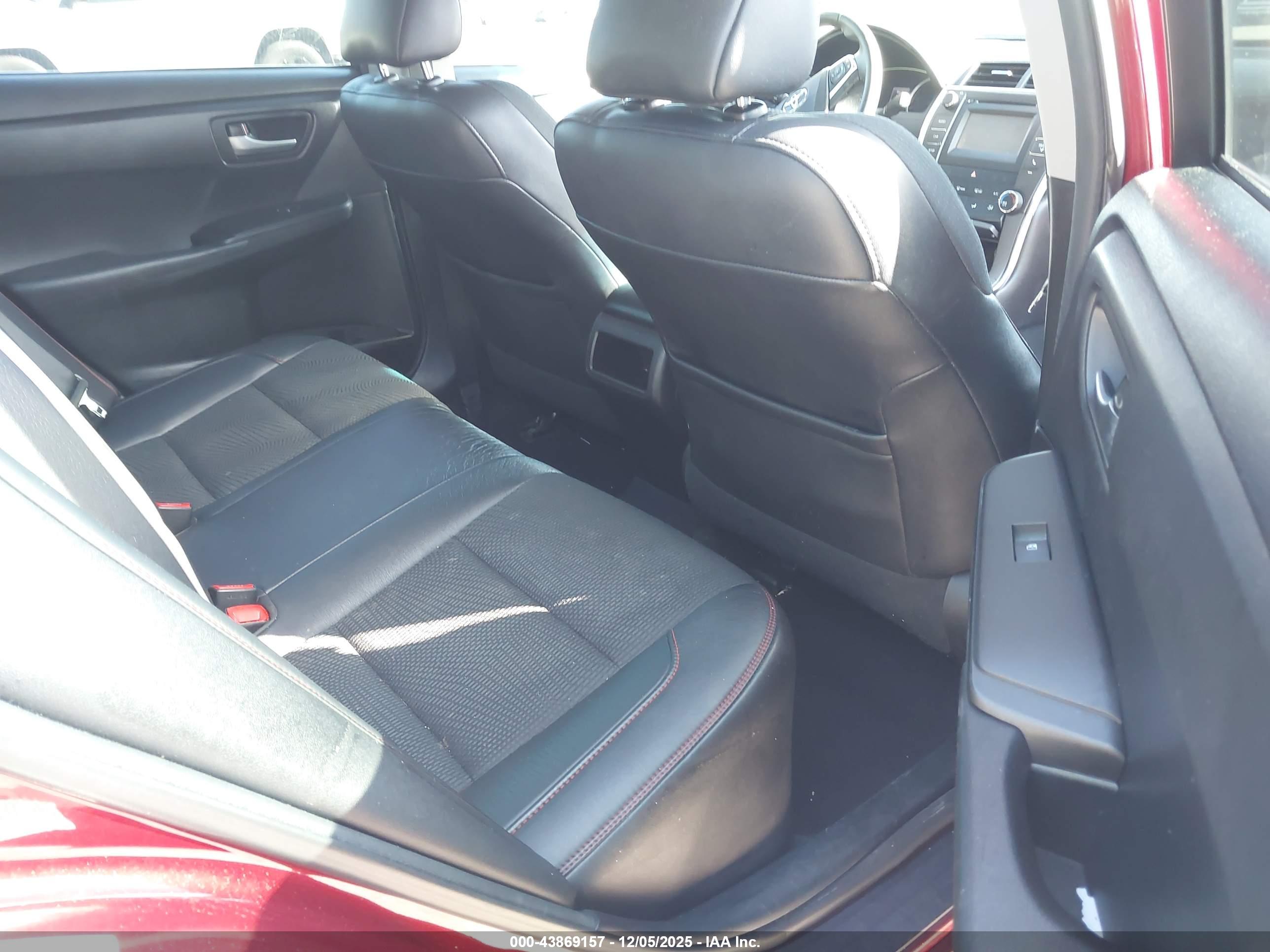 TOYOTA CAMRY image 8