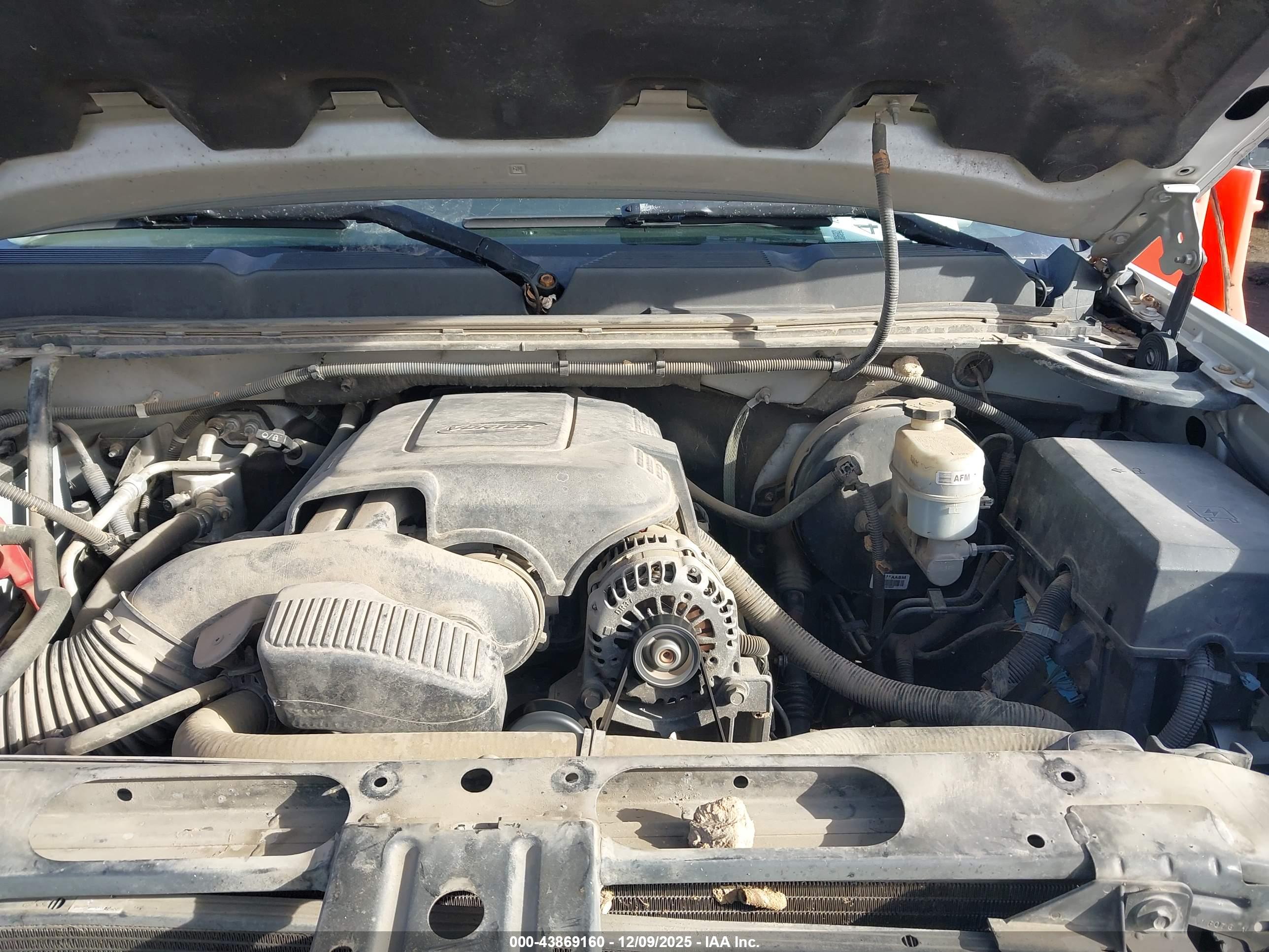 CHEVROLET SILVERADO image 10