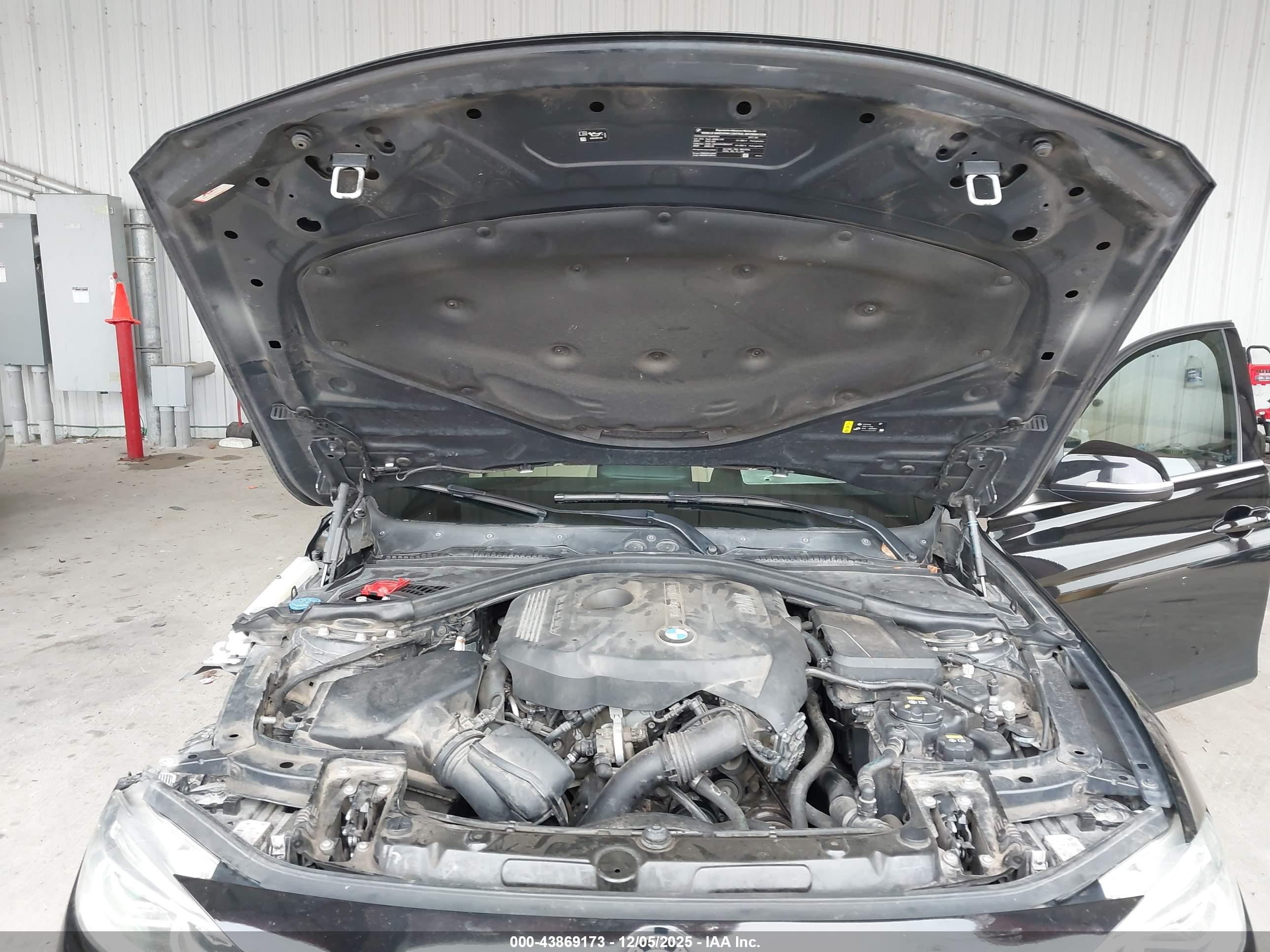 BMW 330I image 10