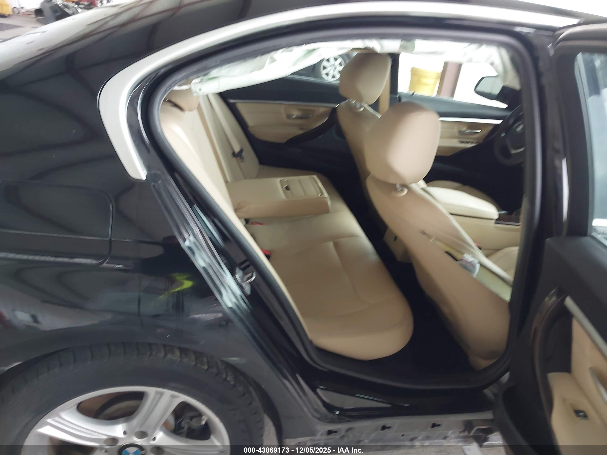 BMW 330I image 8