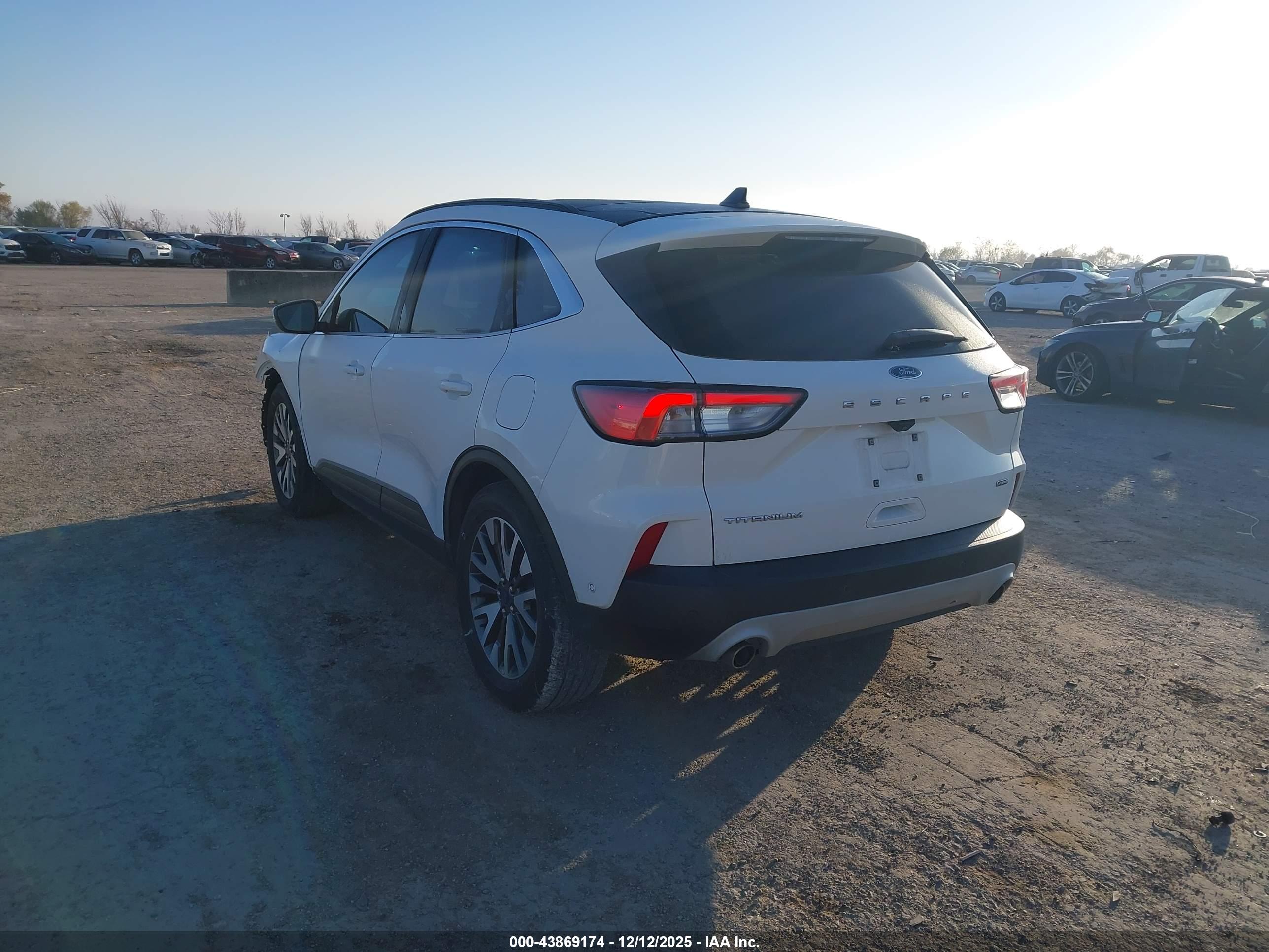FORD ESCAPE image 3