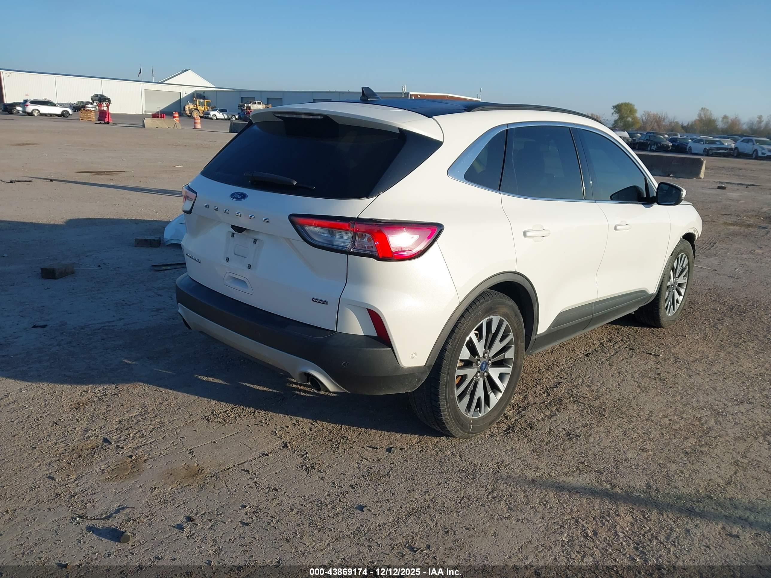 FORD ESCAPE image 4