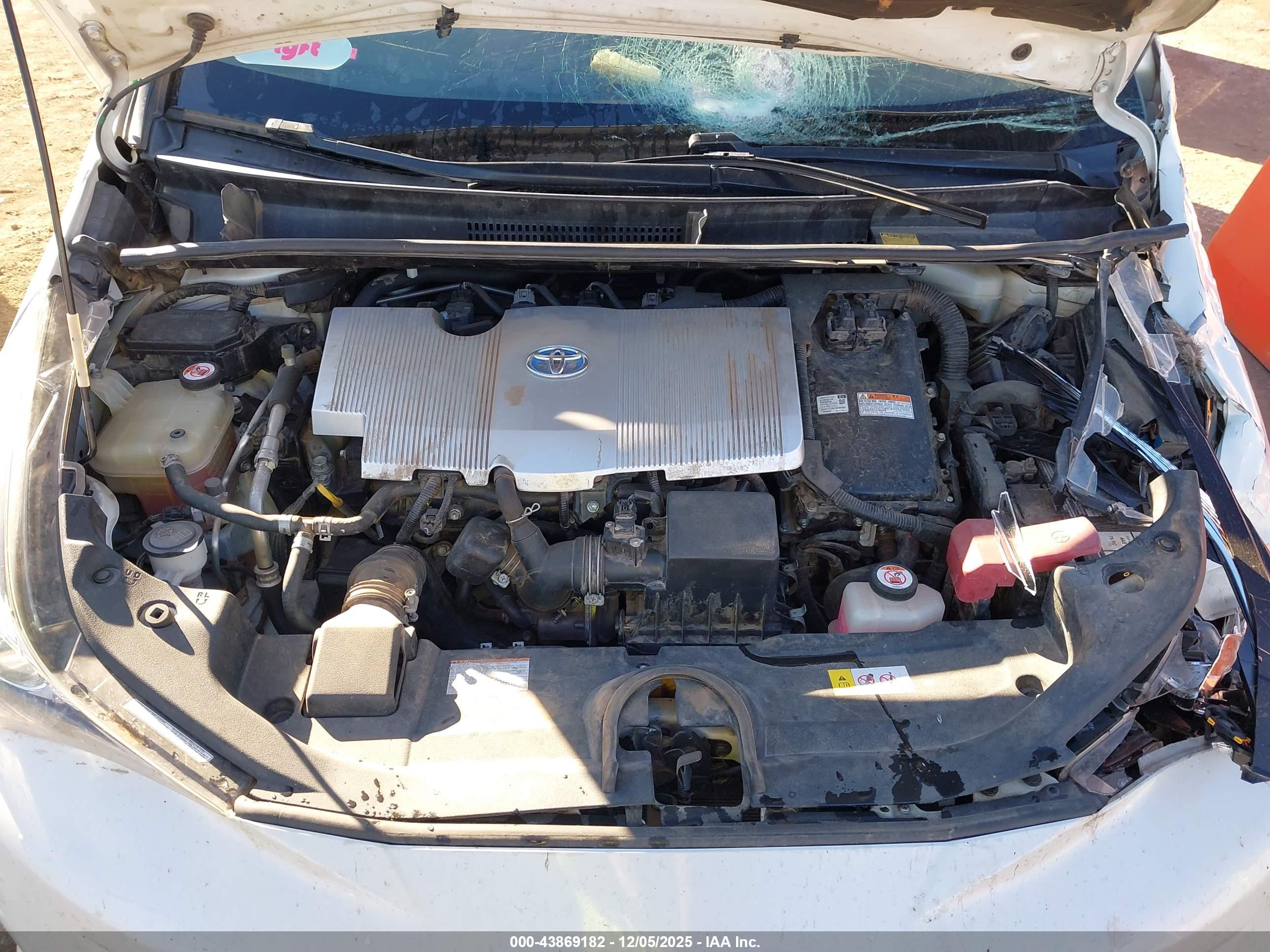 TOYOTA PRIUS image 10