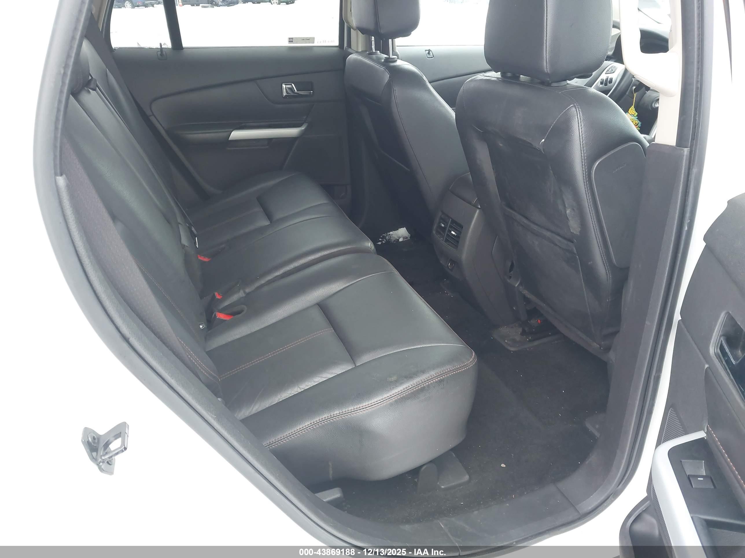 FORD EDGE image 8