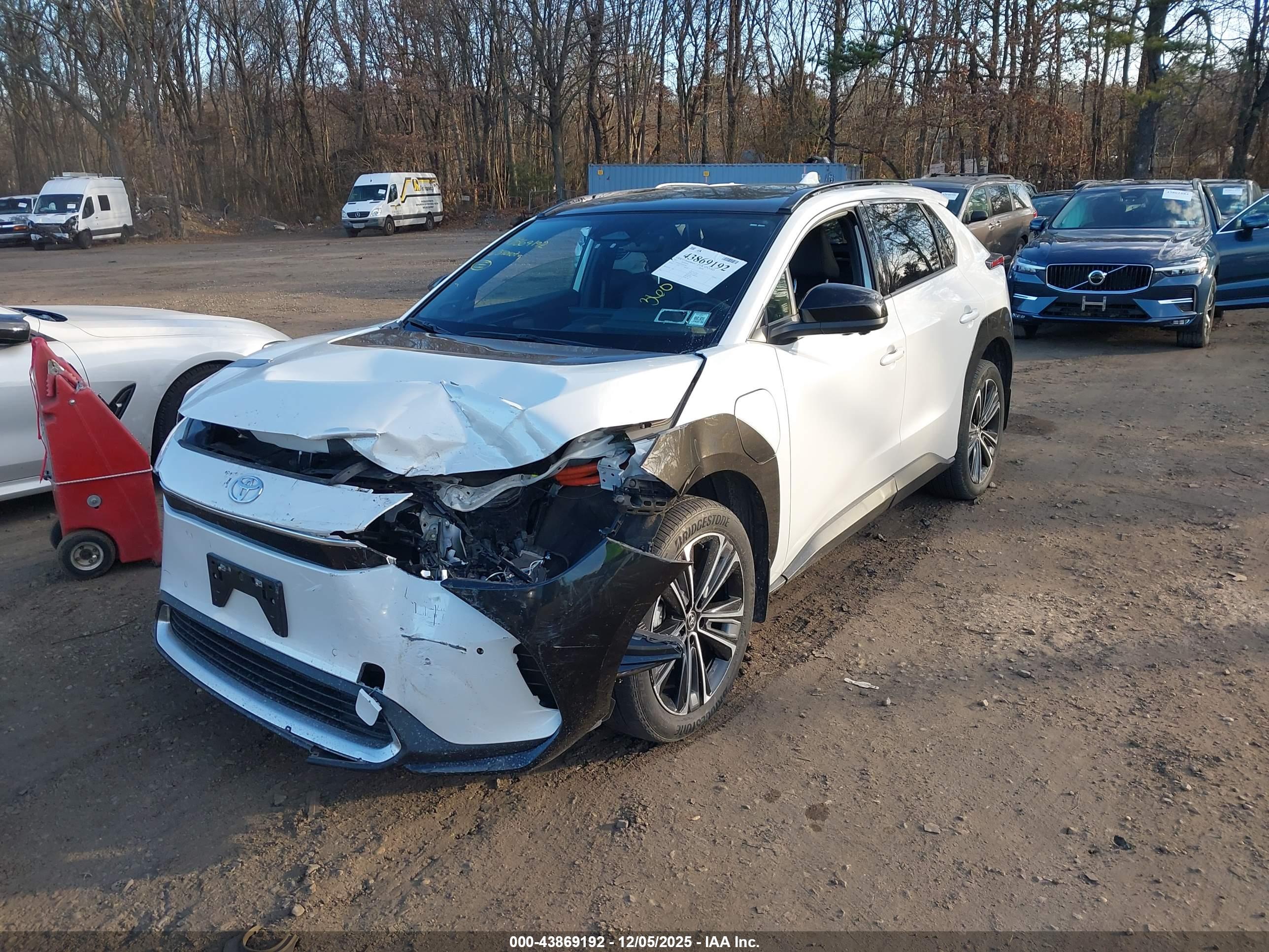 TOYOTA BZ4X image 2