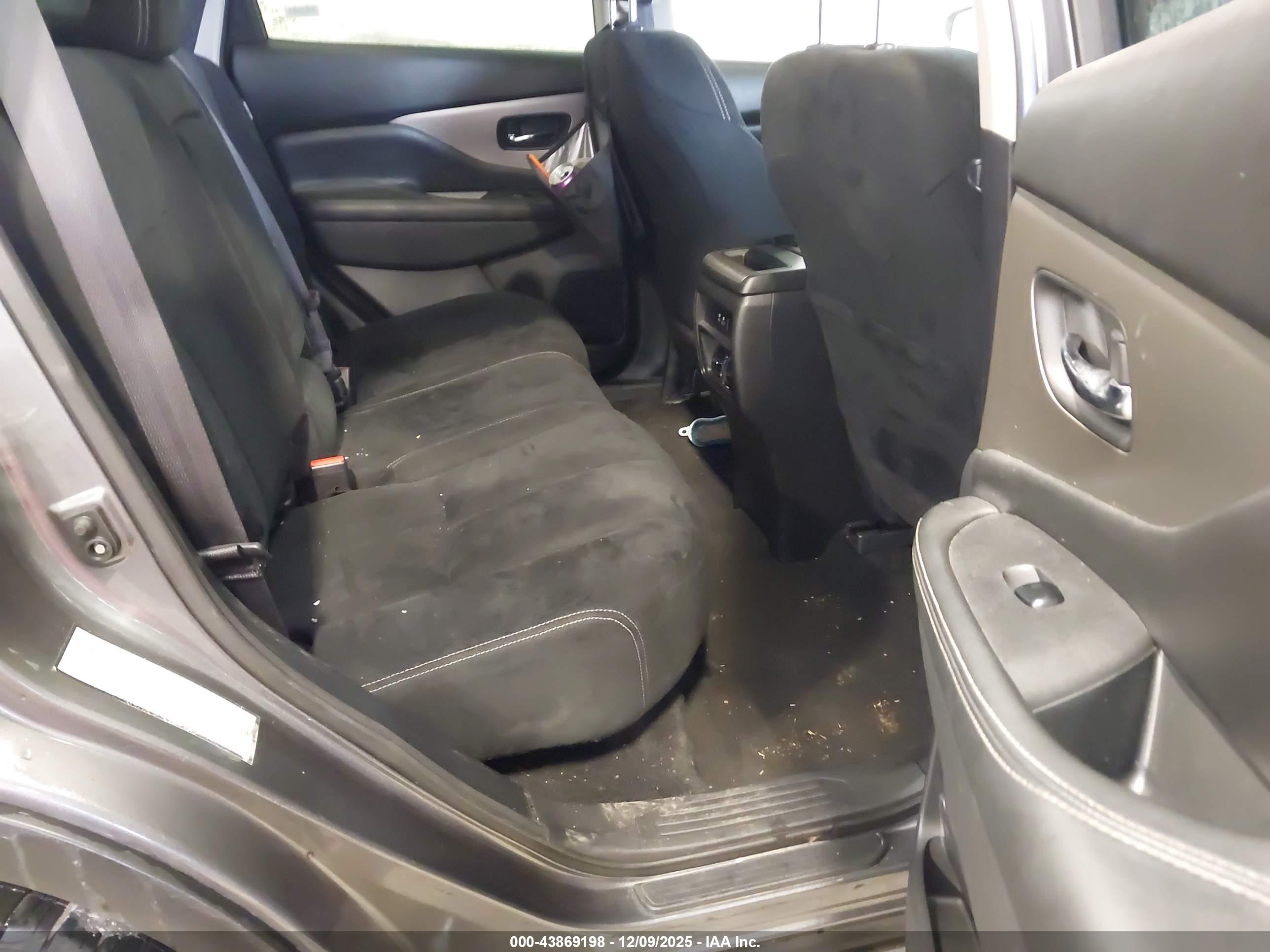 NISSAN MURANO image 8