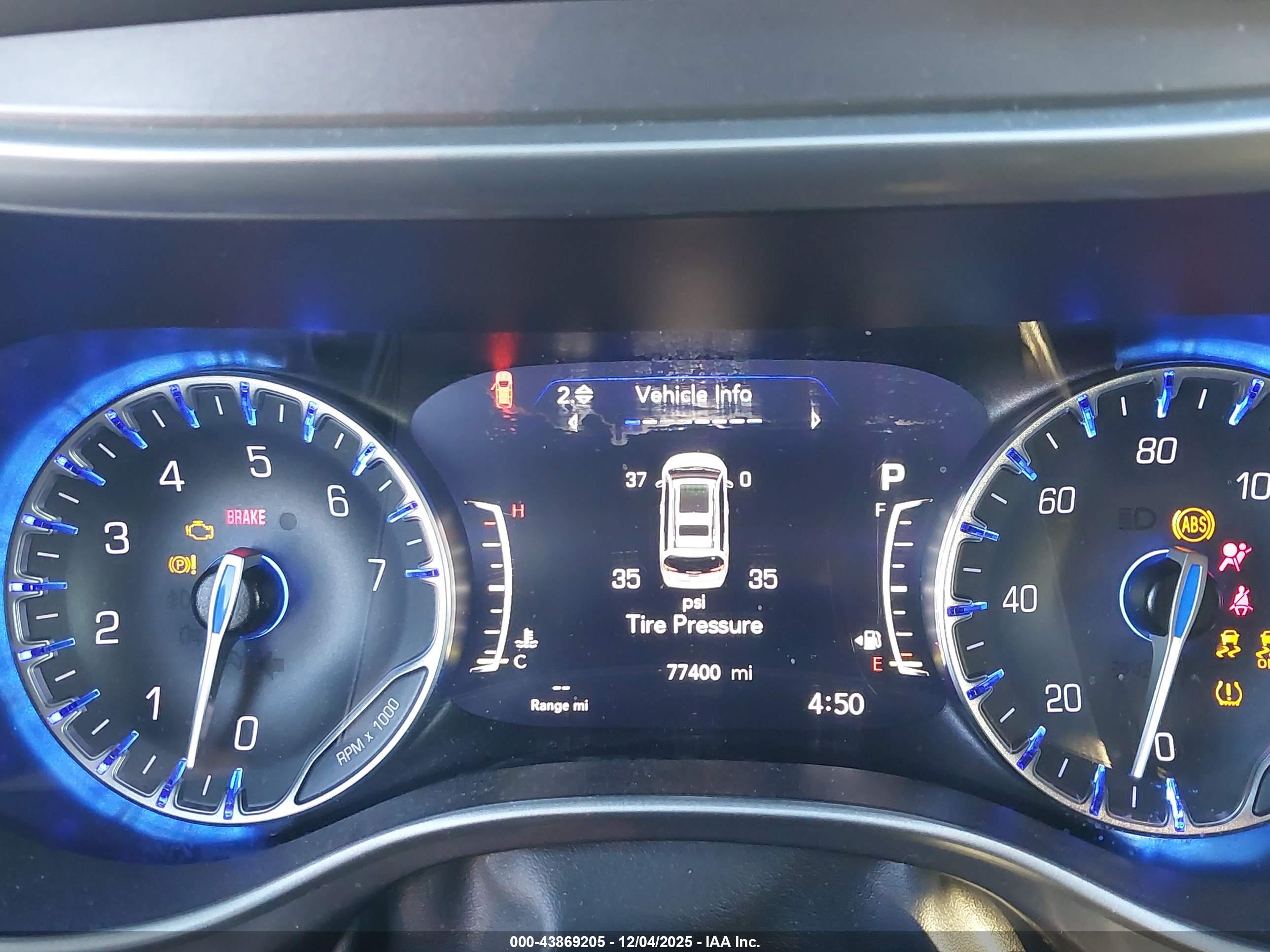 CHRYSLER PACIFICA image 7