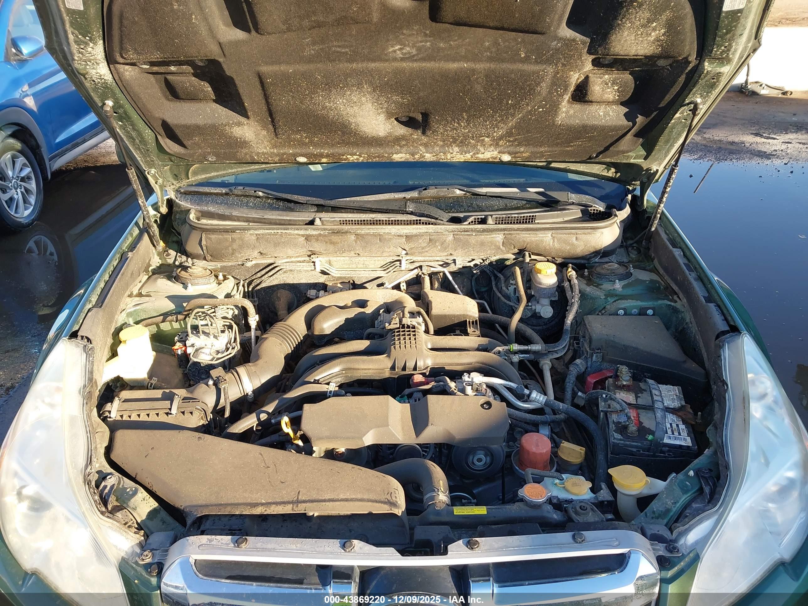 SUBARU OUTBACK image 10