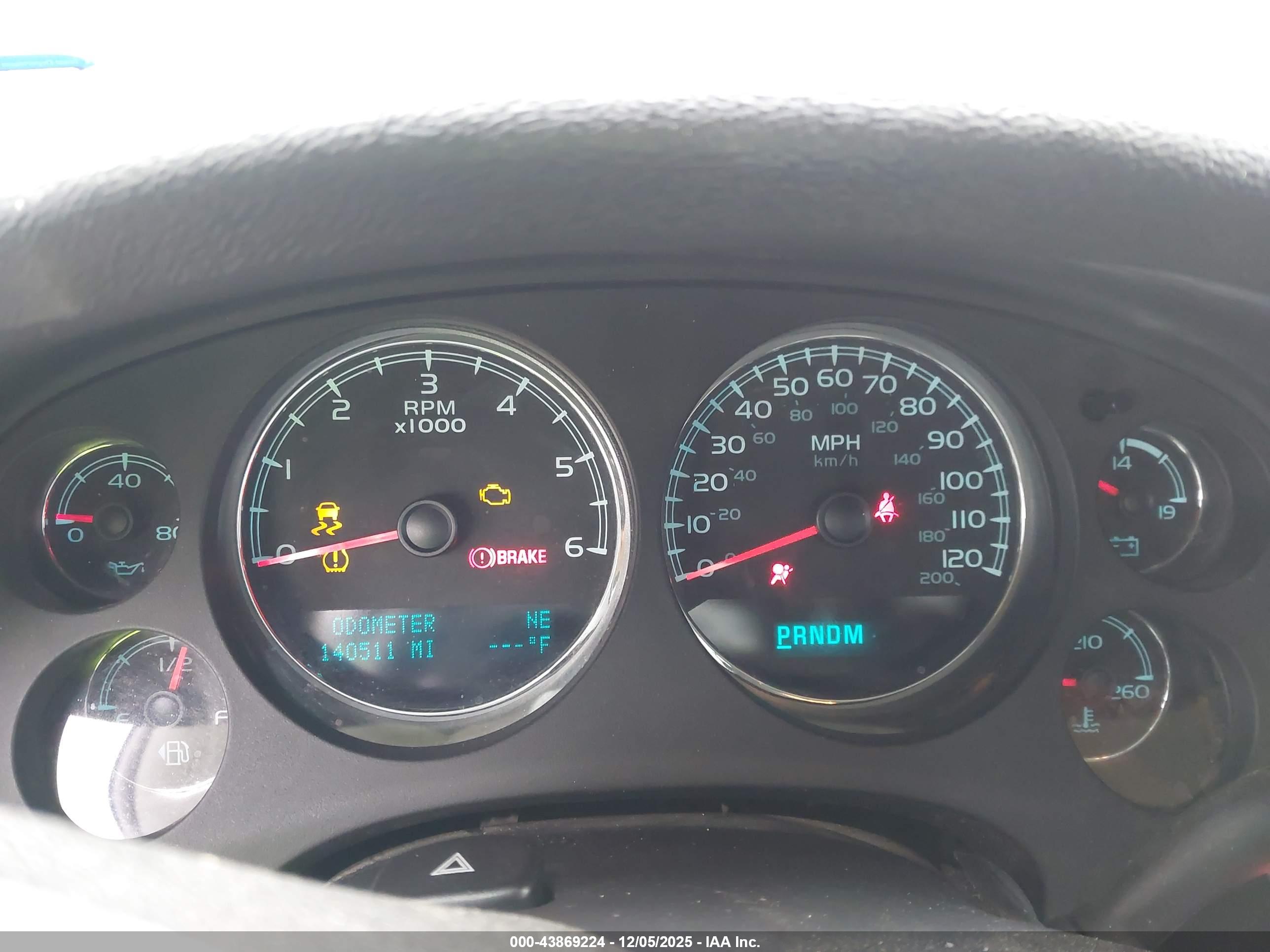 CHEVROLET TAHOE image 7